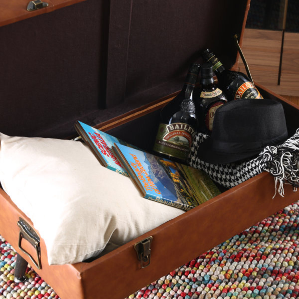 トランクベンチ 幅80.5cm トランク スツール 収納 ヴィンテージ調 レザー調 脚付き ( 2人掛け ベンチソファ 玄関 リビング 収納ベンチ ベンチスツール ベンチ 椅子 腰掛け チェア おしゃれ アンティーク調 ) 【ブラック】 ブラック