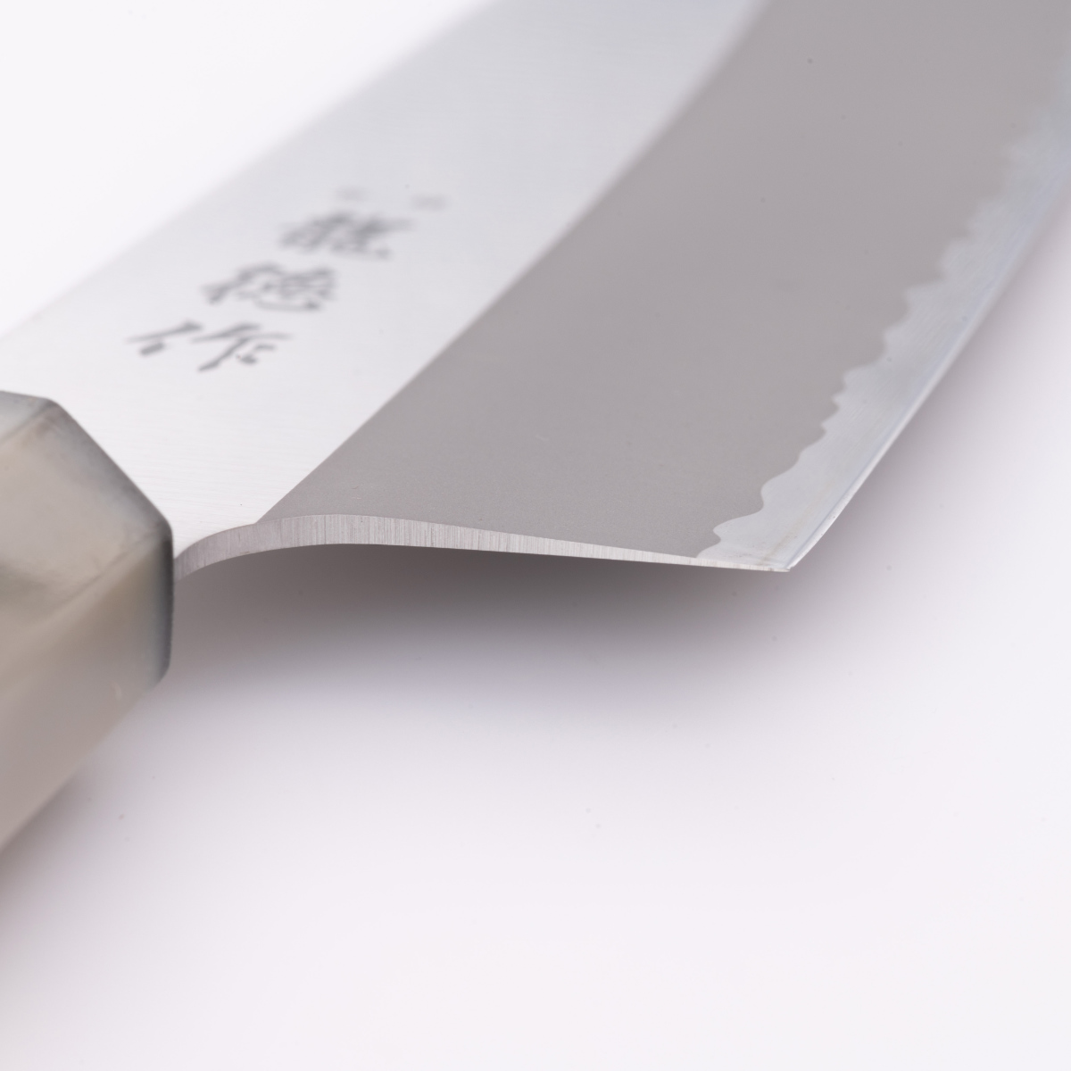 三徳包丁 16.5cm 龍徳作 八角柄 和包丁 日本製 ( 料理包丁 万能包丁 キッチンナイフ 文化包丁 165mm 165ミリ ステンレス 両刃 職人 燕三条 木柄 錆びにくい 切れ味抜群 調理小物 調理道具 キッチングッズ キッチンツール )