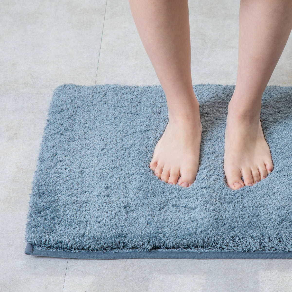 バスマット AIRY DROP 45×60cm ( お風呂マット 足拭きマット 速乾 洗濯OK お風呂 マット 浴室マット 脱衣所 洗濯可 無地 バスグッズ おしゃれ ) 【ピンク】 ピンク