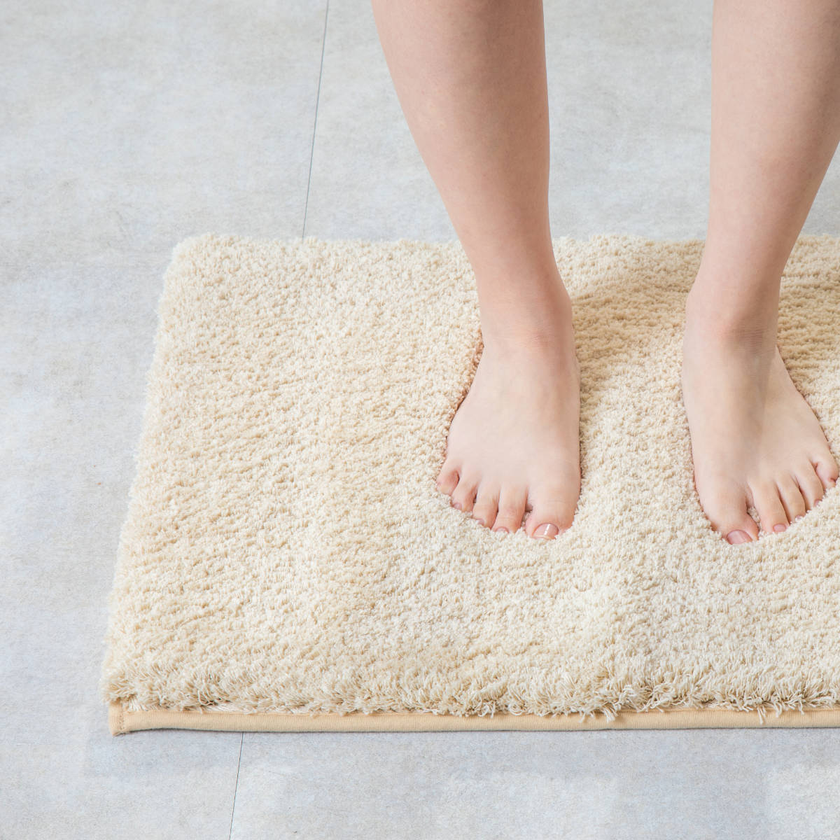 バスマット AIRY DROP 45×60cm ( お風呂マット 足拭きマット 速乾 洗濯OK お風呂 マット 浴室マット 脱衣所 洗濯可 無地 バスグッズ おしゃれ ) 【ピンク】 ピンク