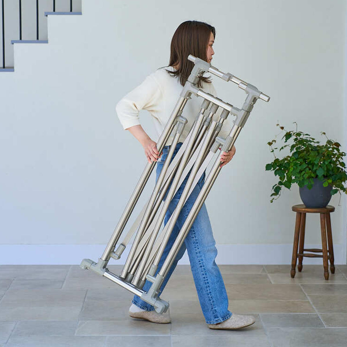 物干し 室内 室外 布団干し Leger 布団も干せるアルミ物干し ( ハンガー 物干しスタンド 洗濯 布団 日本製 軽量 アルミ ランドリー 衣類 折り畳み コンパクト キャスター 省スペース シンプル )