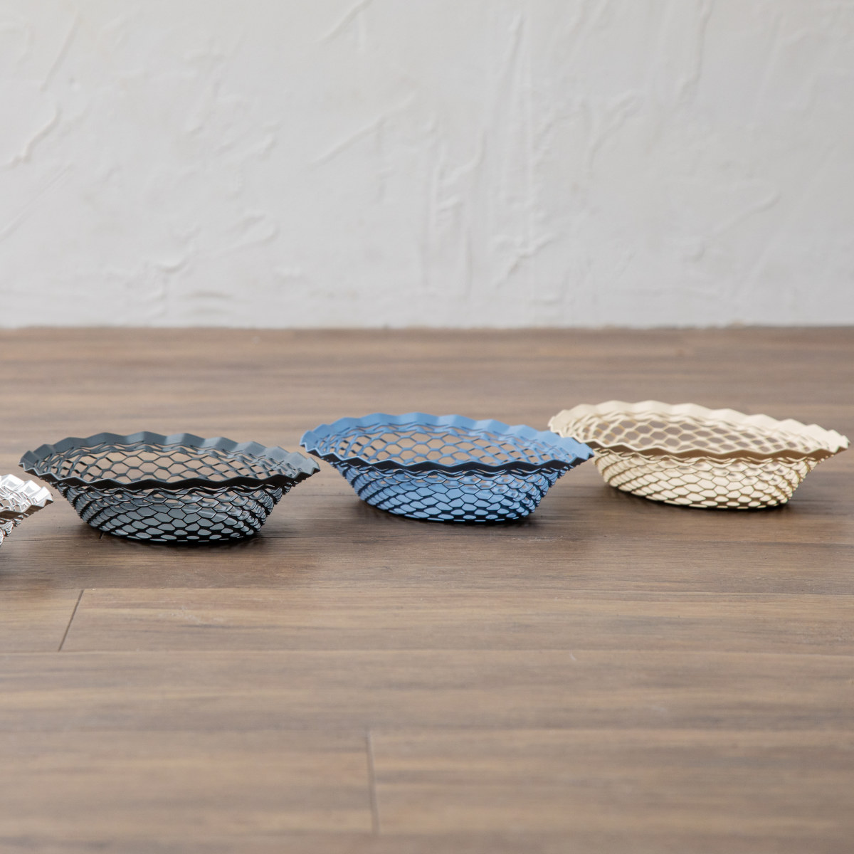 かご Roger Orfevre ステンレスバスケット オーバル S ( トレー トレイ バスケット 収納 卓上収納 小物入れ お小物置き 一時置き 小物トレイ おしゃれ ステンレス 水洗い 洗える リビング収納 クラシカル ) 【ブルー】 ブルー