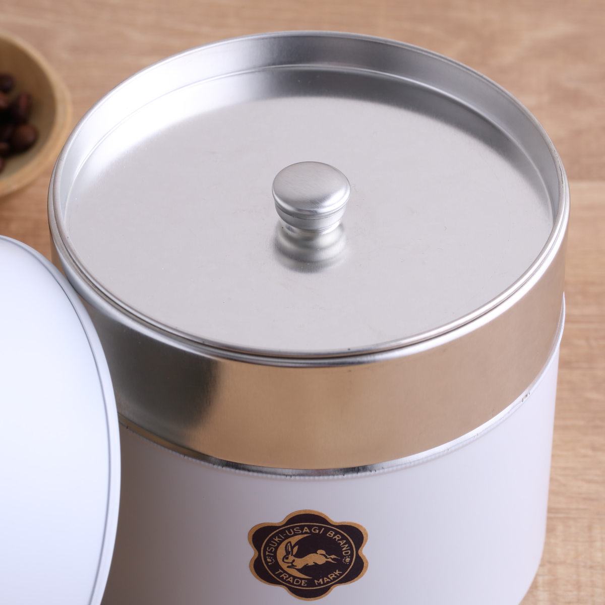 コーヒー缶 月兎印 月兎缶 大 300g 日本製 ( 保存容器 密閉 おしゃれ 茶缶 お茶缶 茶葉容器 お茶保存缶 茶葉入れ 小物入れ インテリア 月兎 お茶容器 ブリキ缶 茶葉保存 お茶っぱ入れ ティーキャニスター 中蓋 うさぎ ) 【グリーン】 グリーン