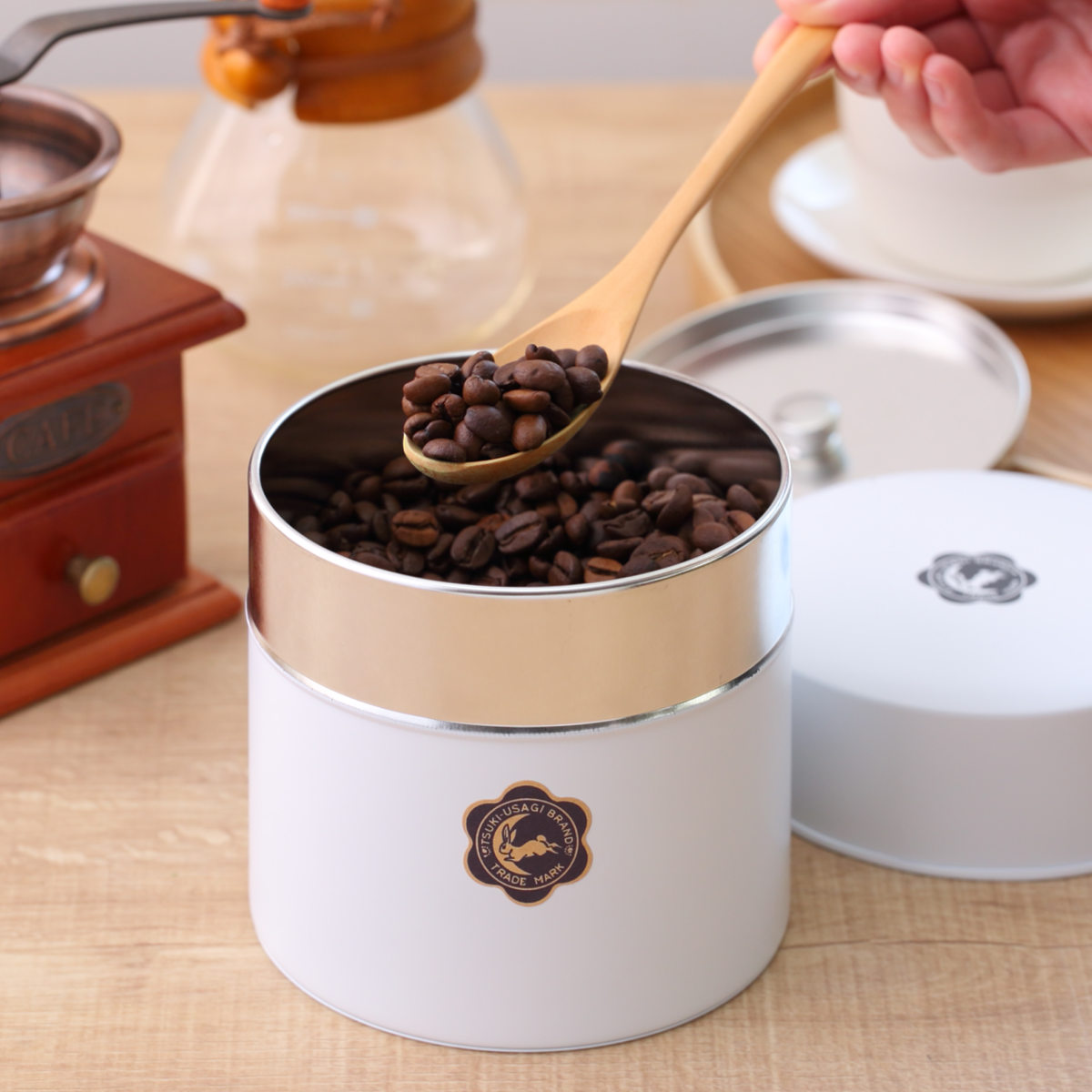 コーヒー缶 月兎印 月兎缶 大 300g 日本製 ( 保存容器 密閉 おしゃれ 茶缶 お茶缶 茶葉容器 お茶保存缶 茶葉入れ 小物入れ インテリア 月兎 お茶容器 ブリキ缶 茶葉保存 お茶っぱ入れ ティーキャニスター 中蓋 うさぎ ) 【グリーン】 グリーン