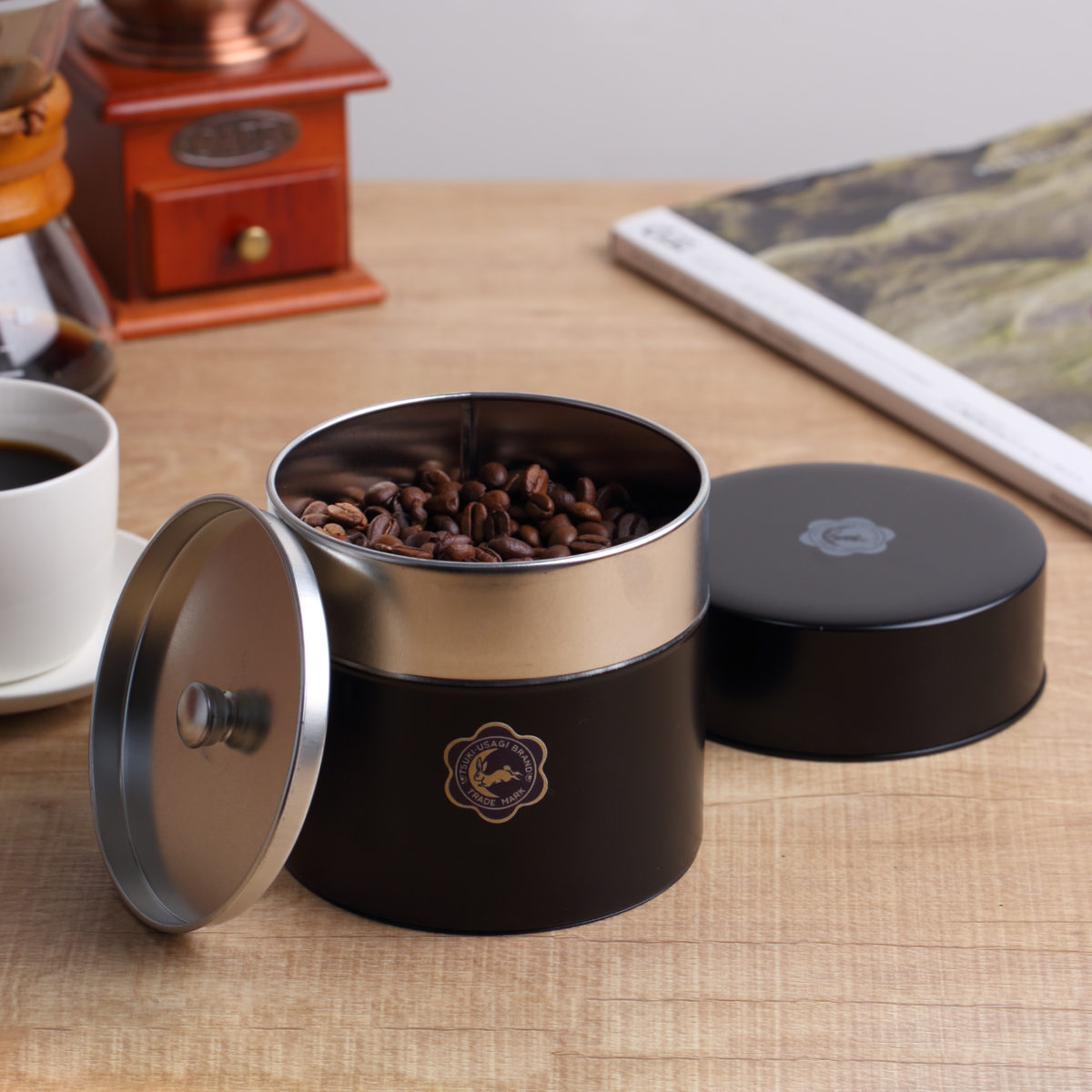 コーヒー缶 月兎印 月兎缶 大 300g 日本製 ( 保存容器 密閉 おしゃれ 茶缶 お茶缶 茶葉容器 お茶保存缶 茶葉入れ 小物入れ インテリア 月兎 お茶容器 ブリキ缶 茶葉保存 お茶っぱ入れ ティーキャニスター 中蓋 うさぎ ) 【グリーン】 グリーン