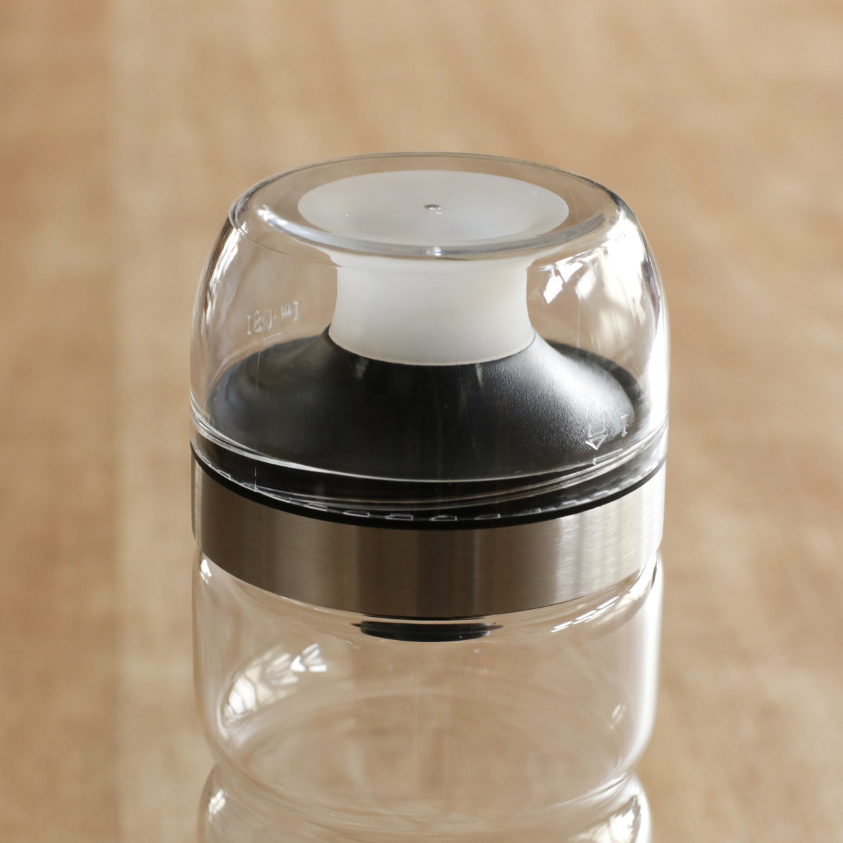 ティーボトル 1L Felio 耐熱ガラス ( 冷水筒 ピッチャー 水差し 麦茶ポット 耐熱 ガラス コップ付き シンプル おしゃれ 冷水ポット 熱湯 ガラス製 麦茶 フレーバーウォーター 出汁 コンパクト スリム )