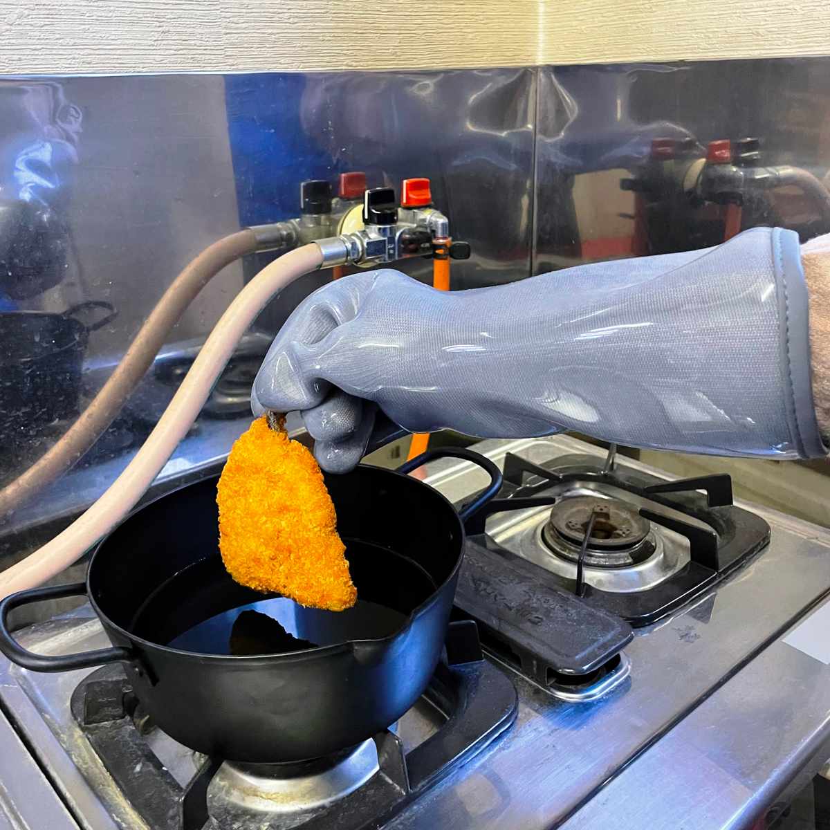 キッチングローブ Felio 防水 耐熱 グローブ ( 耐熱グローブ オーブンミット ロング 鍋つかみ 手袋 ミトン シリコン キッチンミトン 耐熱ミトン ロングミトン 鍋掴み 耐熱素材 厚手 オーブン料理 鉄板 アウトドア ) 【グレー】 グレー