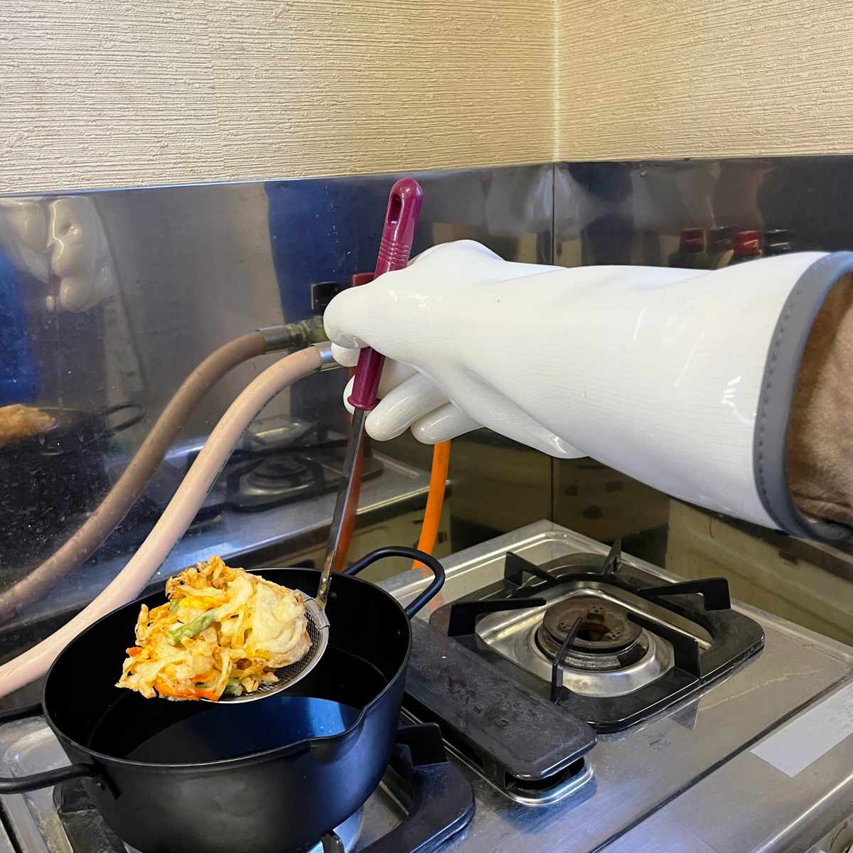 キッチングローブ Felio 防水 耐熱 グローブ ( 耐熱グローブ オーブンミット ロング 鍋つかみ 手袋 ミトン シリコン キッチンミトン 耐熱ミトン ロングミトン 鍋掴み 耐熱素材 厚手 オーブン料理 鉄板 アウトドア ) 【グレー】 グレー