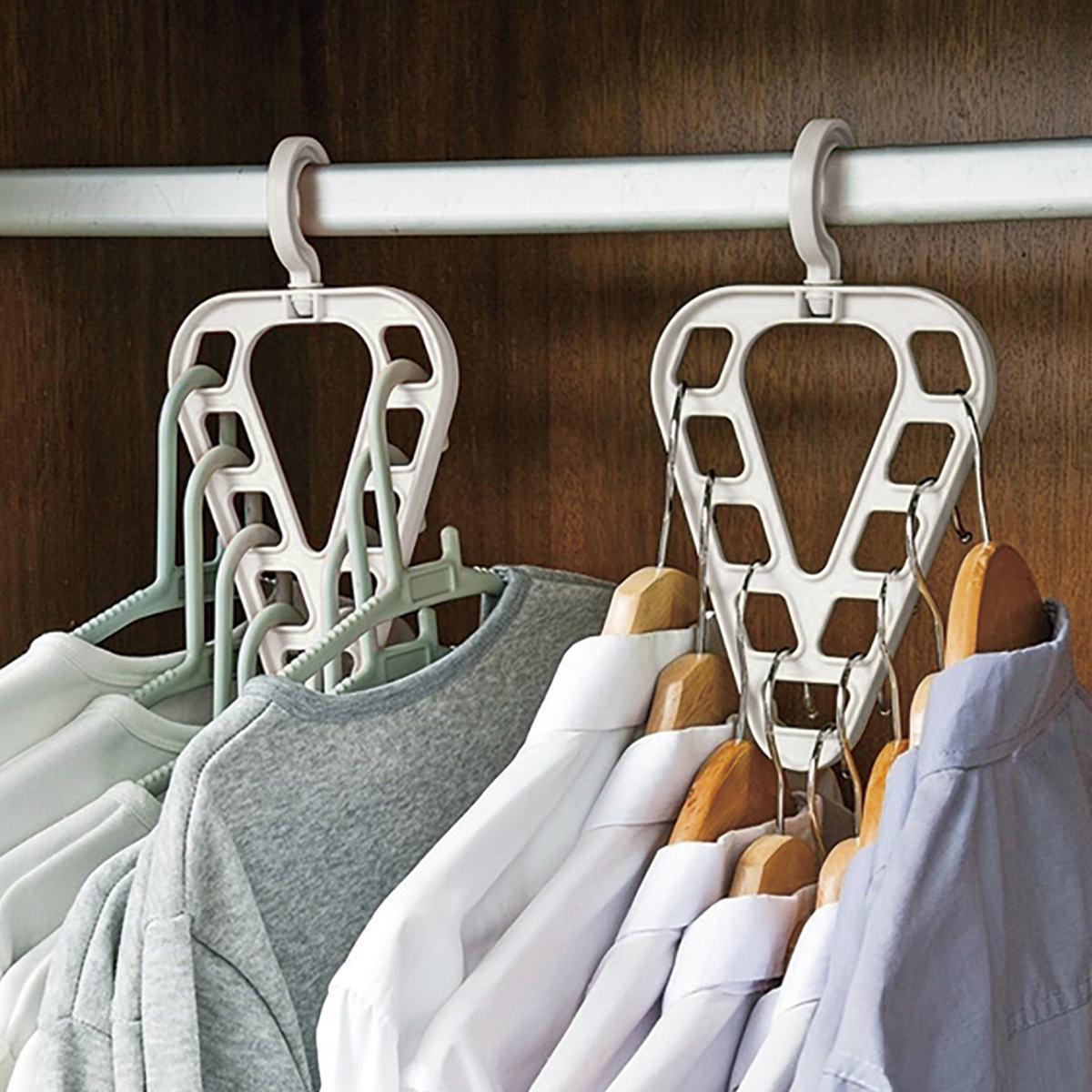 収納ハンガー 2個組 省スペースV型ハンガー ( ハンガー 衣類ハンガー 収納 省スペース 収納力 V字 スペース 有効活用 クローゼット コート掛け コート収納 ハンガーラック 整理 衣替え 衣類収納 収納用品 )
