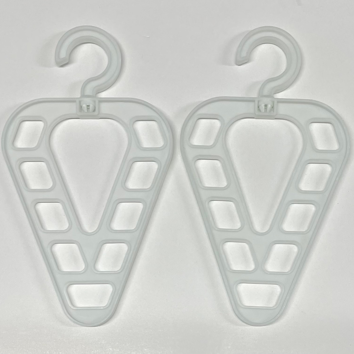 収納ハンガー 2個組 省スペースV型ハンガー ( ハンガー 衣類ハンガー 収納 省スペース 収納力 V字 スペース 有効活用 クローゼット コート掛け コート収納 ハンガーラック 整理 衣替え 衣類収納 収納用品 )