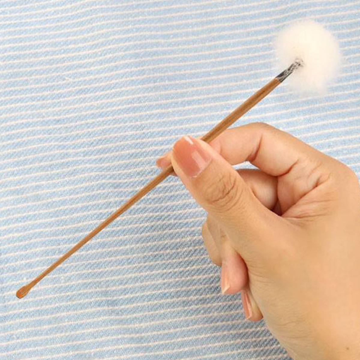 耳かき 匠の技 最高級 煤竹耳かき 梵天付 （ 耳掻き みみかき 竹製 耳そうじ 耳垢 極細 煤竹 すすたけ 梵天付き 衛生用品 ヘラ型 取る ）