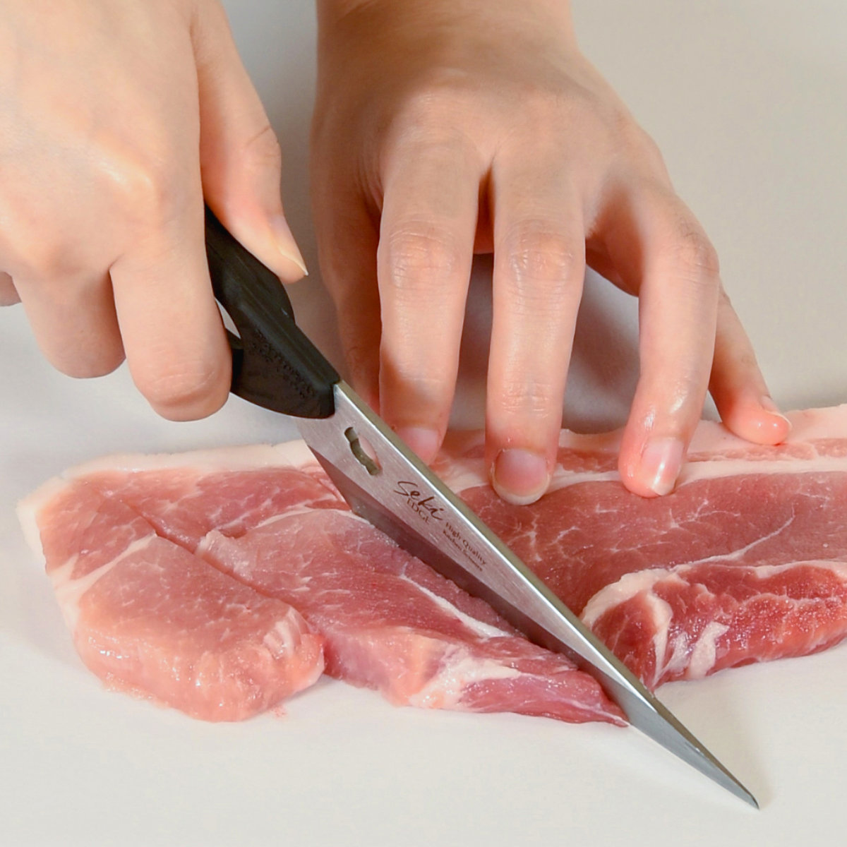 キッチンばさみ 食洗機対応 ケース付き ナイフとしても使えるキッチンはさみ ( キッチン鋏 キッチンはさみ キッチンナイフ ステンレス製 キッチンハサミ 万能ばさみ はさみ 鋏 調理用はさみ 洗える カバー付き 切れ味抜群 )