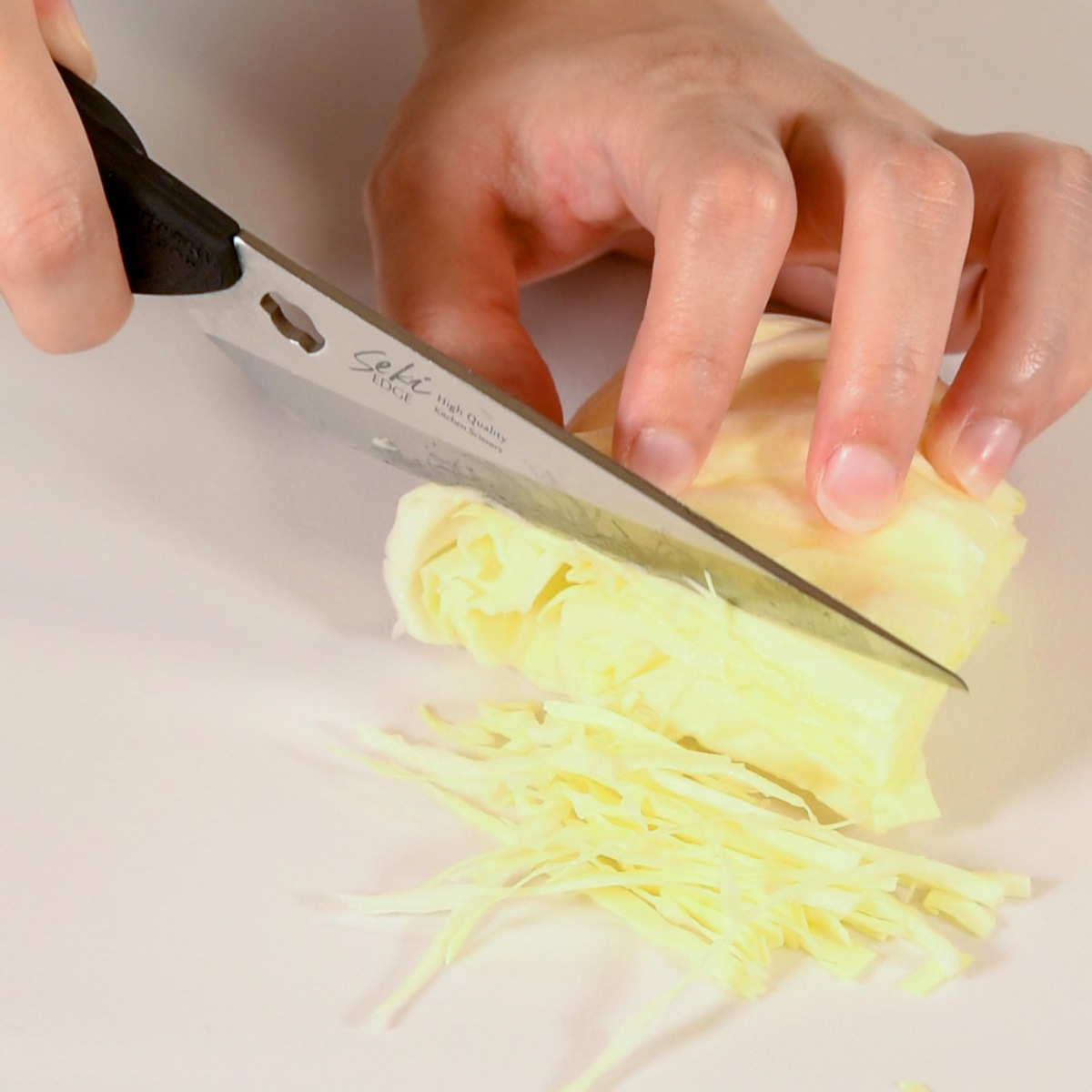 キッチンばさみ 食洗機対応 ケース付き ナイフとしても使えるキッチンはさみ ( キッチン鋏 キッチンはさみ キッチンナイフ ステンレス製 キッチンハサミ 万能ばさみ はさみ 鋏 調理用はさみ 洗える カバー付き 切れ味抜群 )