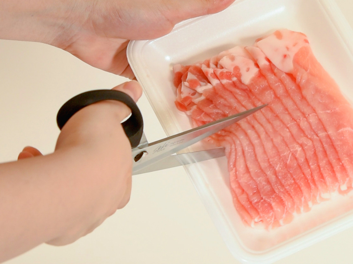 キッチンばさみ 食洗機対応 ケース付き ナイフとしても使えるキッチンはさみ ( キッチン鋏 キッチンはさみ キッチンナイフ ステンレス製 キッチンハサミ 万能ばさみ はさみ 鋏 調理用はさみ 洗える カバー付き 切れ味抜群 )