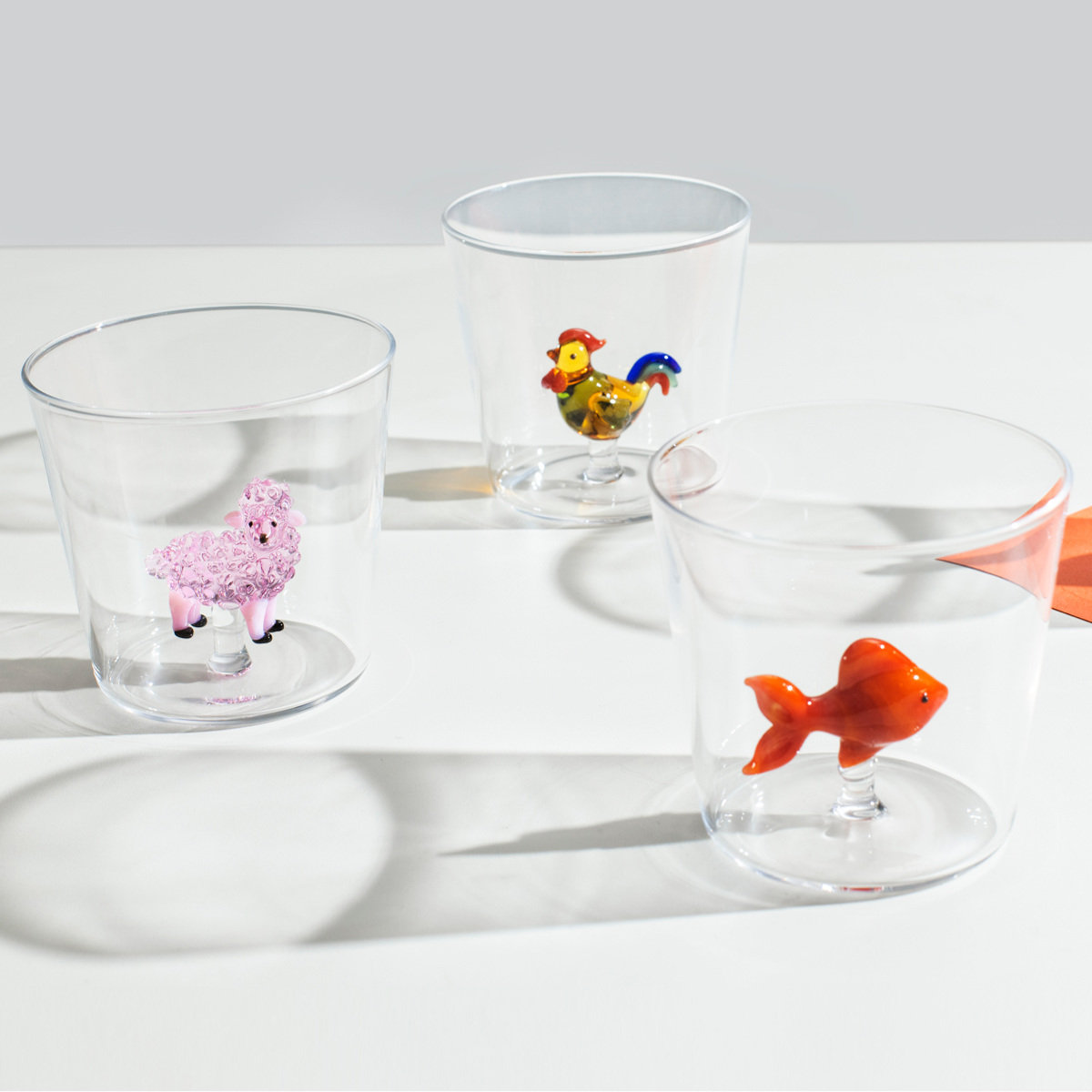 タンブラー イッケンドルフ ANIMAL FARM 350ml ( 食洗機対応 ichendorf ガラス イタリア ミラノ グラス コップ カップ 食器 ニワトリ 青ガチョウ ピンク羊 かわいい 可愛い ハンドメイド おしゃれ プレゼント ギフト ) 【青ガチョウ】 青ガチョウ