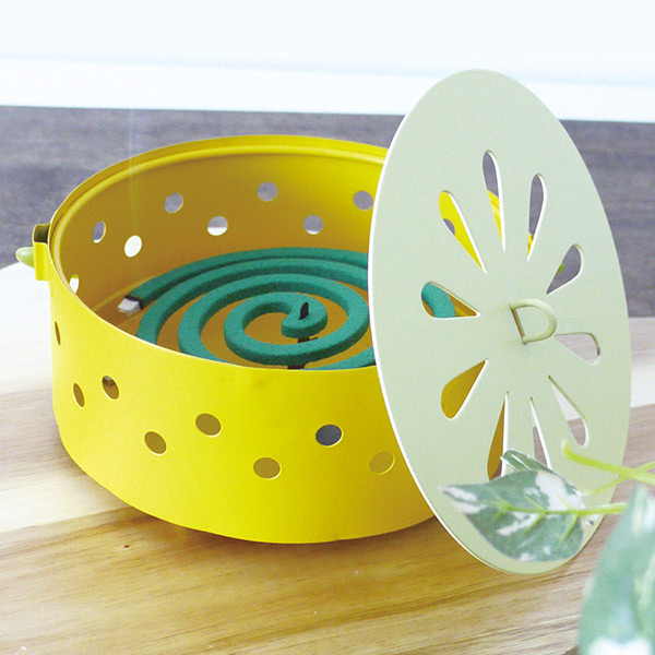 Dショッピング 蚊取り線香入れ スチール製 フルーツ 蚊遣り箱 蚊取り線香ホルダー 蚊取り線香ケース 蚊取り器 立て 入れ 庭 ガーデニング キャンプ アウトドア q 蚊 虫除け 蚊取線香 渦巻 蚊遣り リンゴ カテゴリ 日用品 その他の販売できる商品