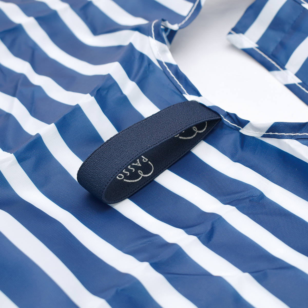 エコバッグ 反射で光るエコバッグ Sサイズ PASSO ソリッド ( ショッピングバッグ 買い物かばん 買い物袋 光る 洗える 洗濯OK 洗濯できる 折りたたみ マチ付き マチ有り コンパクト おしゃれ 夜間 夜道 犬の散歩 ウォーキング ) 【レッド】 レッド