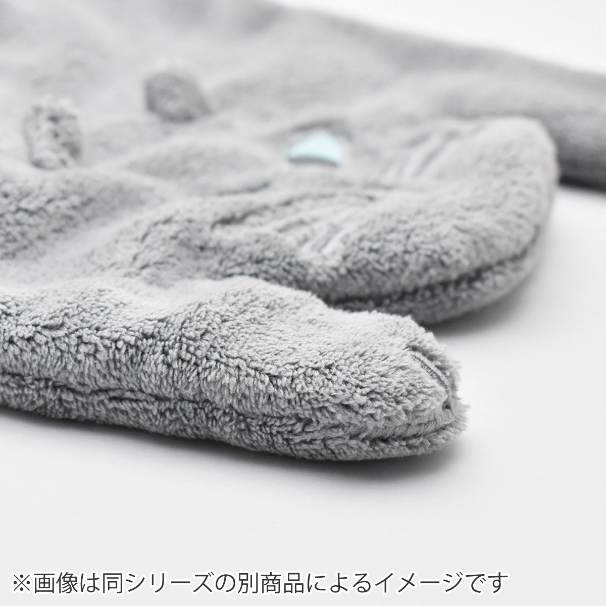 ハンドタオル ミニ クイックドライタオル キャット Sopii ( タオル マイクロファイバー 吸水 手拭きタオル デイリータオル ループ付き かわいい タオルハンカチ ミニタオル 手ふき 猫 ねこ 新生活 ギフト バス用品 ) 【グレー】 グレー