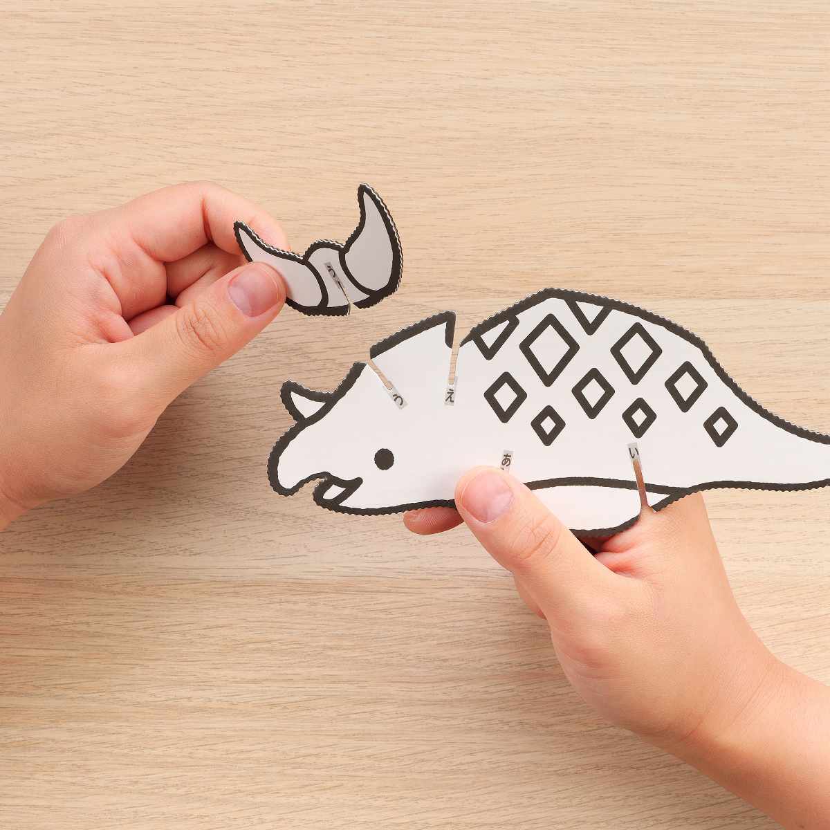 おもちゃ はじめてのダンボール工作キット 非認知能力 子ども ぽこぽっけ ( 工作キット 段ボール 工作 キット ペーパークラフト キッズ 組み立て ぬりえ 手作り ダンボール製 男の子 女の子 知育 玩具 ごっこ遊び 室内遊び ) 【おひめさま】 おひめさま