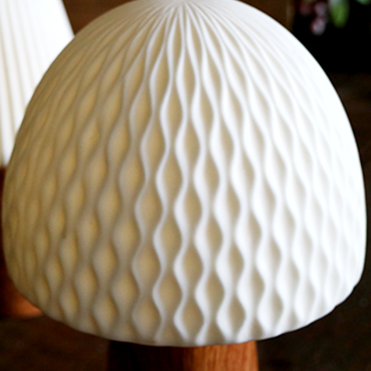 テーブルライト Lumo LED付き セラミック マッシュルーム ( タイマー機能付き インテリア ライト 照明 卓上 LED コードレス 電池式 置き型 光る きのこ コンパクト 可愛い かわいい おしゃれ 北欧 ) 【スリム】 スリム