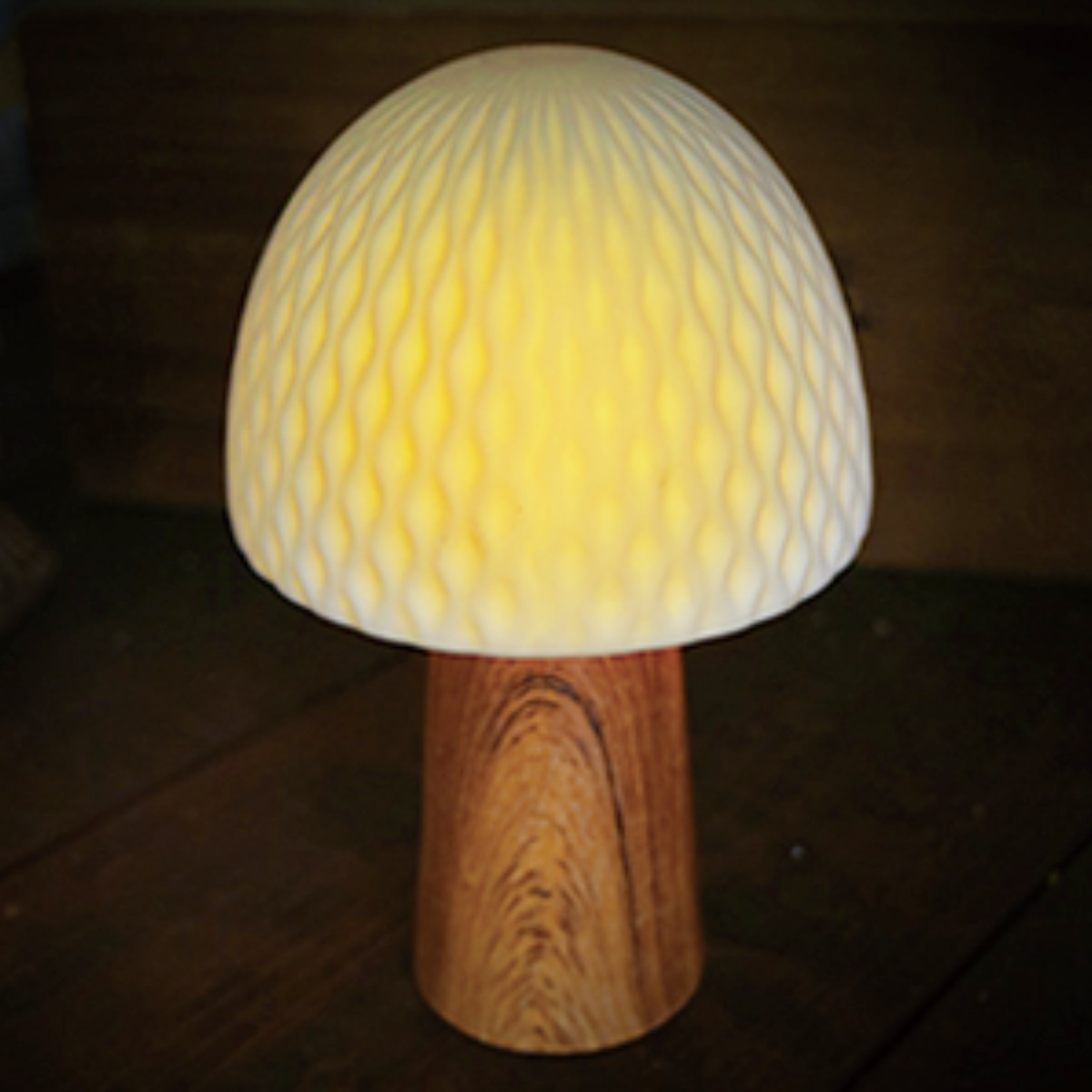 テーブルライト Lumo LED付き セラミック マッシュルーム ( タイマー機能付き インテリア ライト 照明 卓上 LED コードレス 電池式 置き型 光る きのこ コンパクト 可愛い かわいい おしゃれ 北欧 ) 【スリム】 スリム