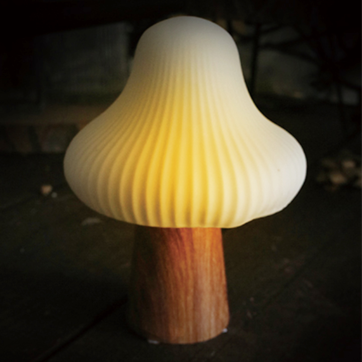 テーブルライト Lumo LED付き セラミック マッシュルーム ( タイマー機能付き インテリア ライト 照明 卓上 LED コードレス 電池式 置き型 光る きのこ コンパクト 可愛い かわいい おしゃれ 北欧 ) 【スリム】 スリム