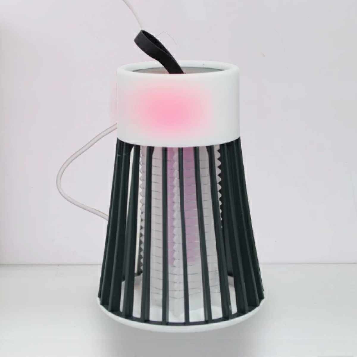 虫よけ 電撃虫キャッチャー （ 電撃蚊取り器 電撃殺虫器 UV光源誘引式 静音 USB充電 置き型 捕虫器 捕獲器 虫除け 駆除 捕獲 防虫用品 電撃 殺虫ライト 殺虫灯 安心 安全 赤ちゃん ） 【グレー】