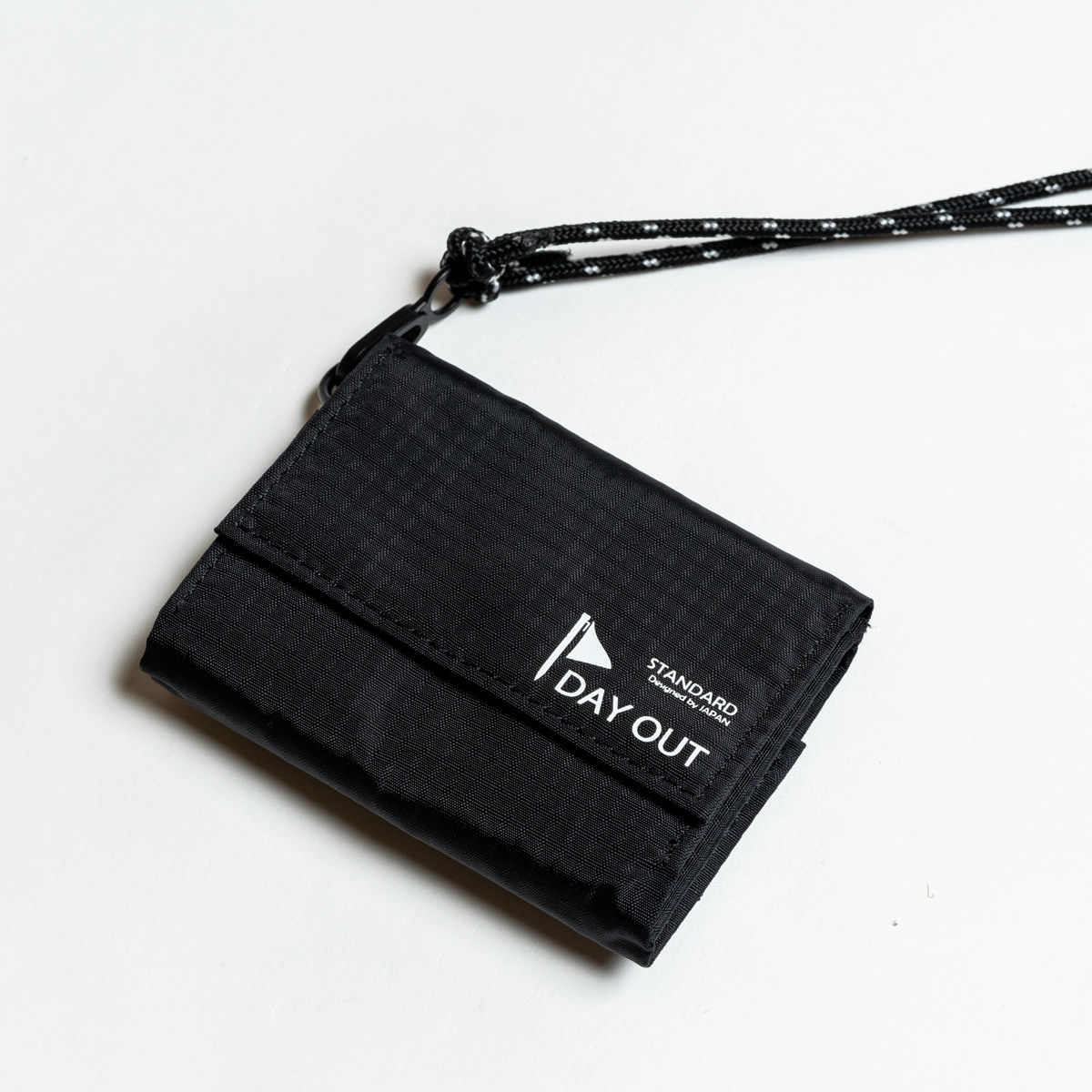 財布 DAY OUT ゼニー 2way ネックコンパクトウォレット ( お財布 小銭入れ 三つ折り お札入れ ミニウォレット レディース メンズ 旅行 ミニ財布 折りたたみ 三つ折財布 コインケース 小さめ ストラップ アウトドア ) 【Gray】 Gray