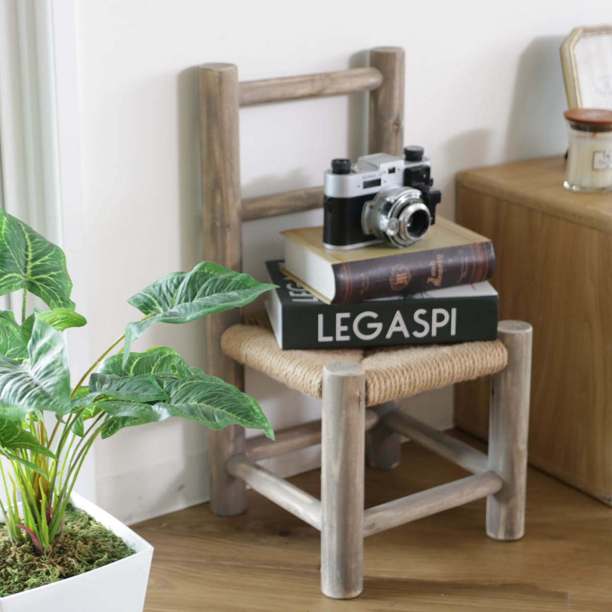 スタンド 花台 ルオリ チェア ( プランター台 フラワーラック 飾り台 プランターラック フラワー 木 椅子 室内 飾る 台 脚付き 置く 植物 観葉植物 花 園芸 インテリア ディスプレイ 木製 ) 【ナチュラル】 ナチュラル