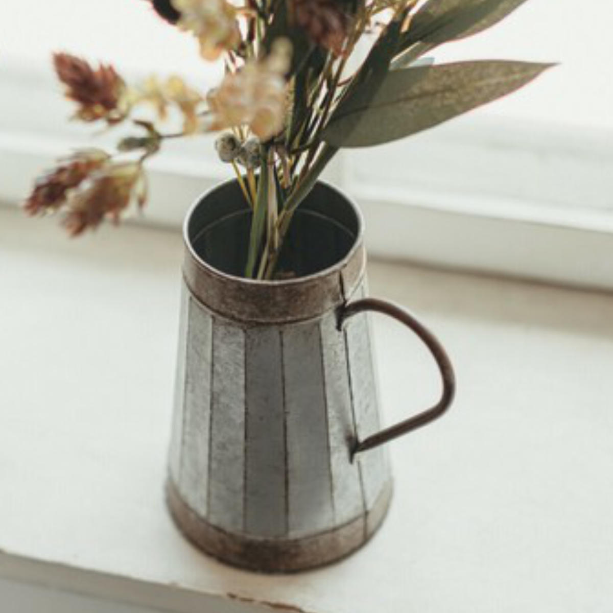 オーナメント ルアン ピッチャー ( 花瓶 花びん 植木鉢 プラントポット 植物用ポット 花器 ポット ブリキ ミルク缶 ブリキ鉢 アイアン 植物 花 ドライフラワー 観葉植物 園芸 インテリア 卓上 花資材 )