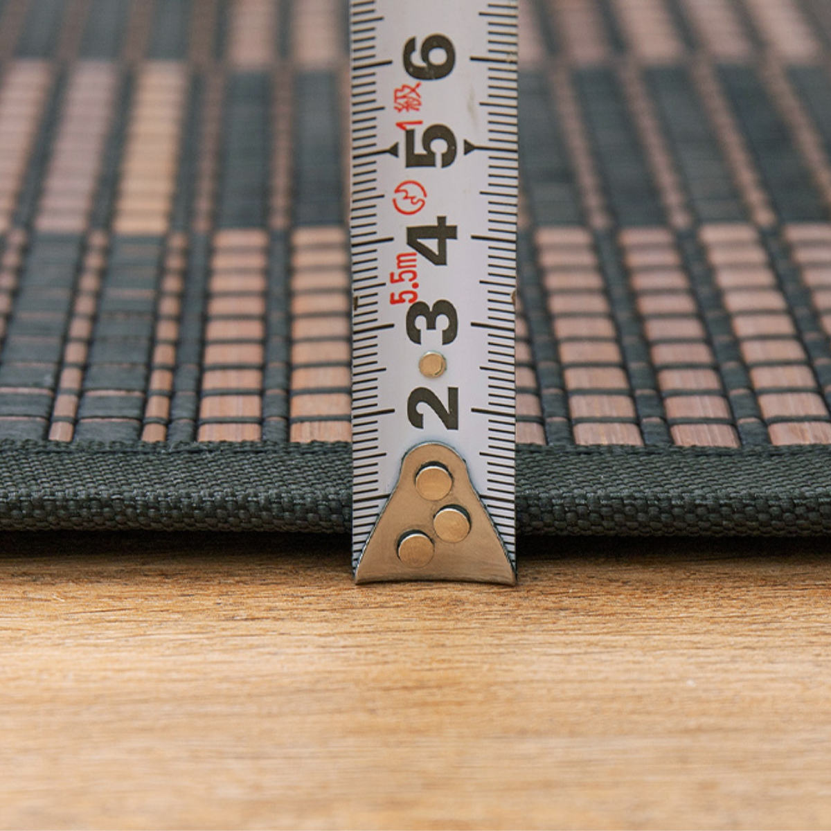 ラグ モダン柄の竹ラグ ベック 180×180cm ( カーペット 絨毯 マット 竹 正方形 2畳 2帖 天然素材 市松模様 厚手 竹素材 天然 ひんやり 夏 ウレタン入り 抗菌 防臭 コンパクト 三層 ふっくら エコ 防音効果 ) 【ブラック】 ブラック