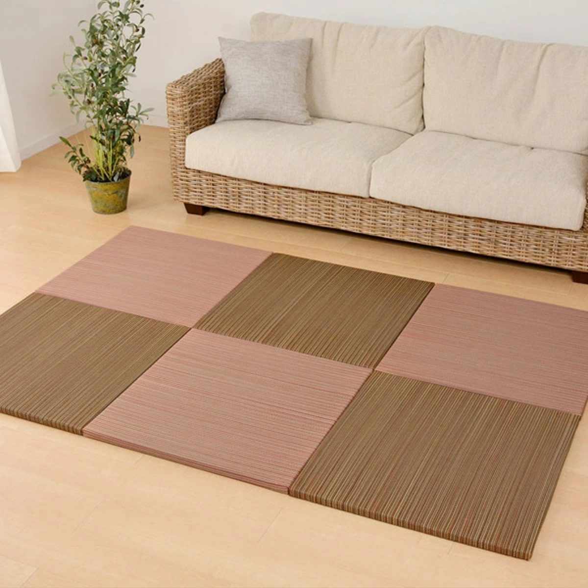 ユニット畳 置き畳 紗彩 約65×65 滑り止め付き 4枚セット ブラック ( 畳マット 畳 ラグ マット い草 軽量 コンパクト 移動 楽々 簡単 設置 システム畳 フロア畳 フローリング畳 軽い フローリング 手軽 和室 洋室 厚み 滑り止め ) 【ナチュラル】 ナチュラル