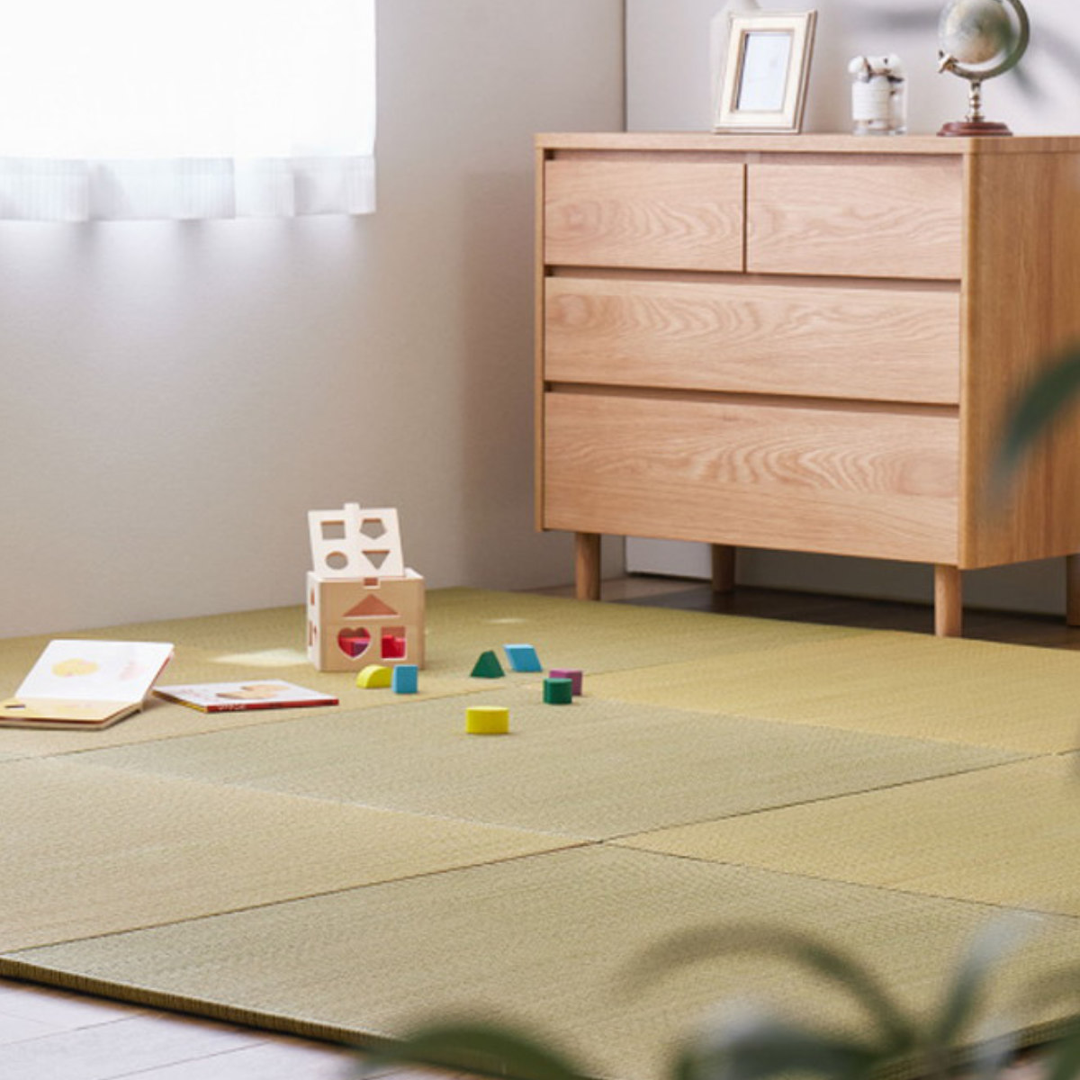 ユニット畳 置き畳 四季 約82×82 滑り止め付き 1枚 ブルー ( 畳マット 畳 ラグ マット システム畳 フロア畳 フローリング畳 簡単 設置 軽い フローリング 手軽 和室 洋室 い草 ) 【ナチュラル】 ナチュラル