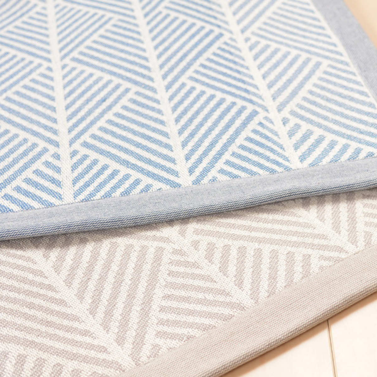 玄関マット 50×80 インド綿のふっくら玄関マット 室内 ( マット ラグ 洗える コットン 敷物 インテリア おしゃれ 薄手 軽量 滑り止め 幅80cm キッチン リビング 寝室 洗面所 ランドリー 室内用マット 玄関 脱衣所 洗面 敷き物 綿 ) 【ネイビー】 ネイビー