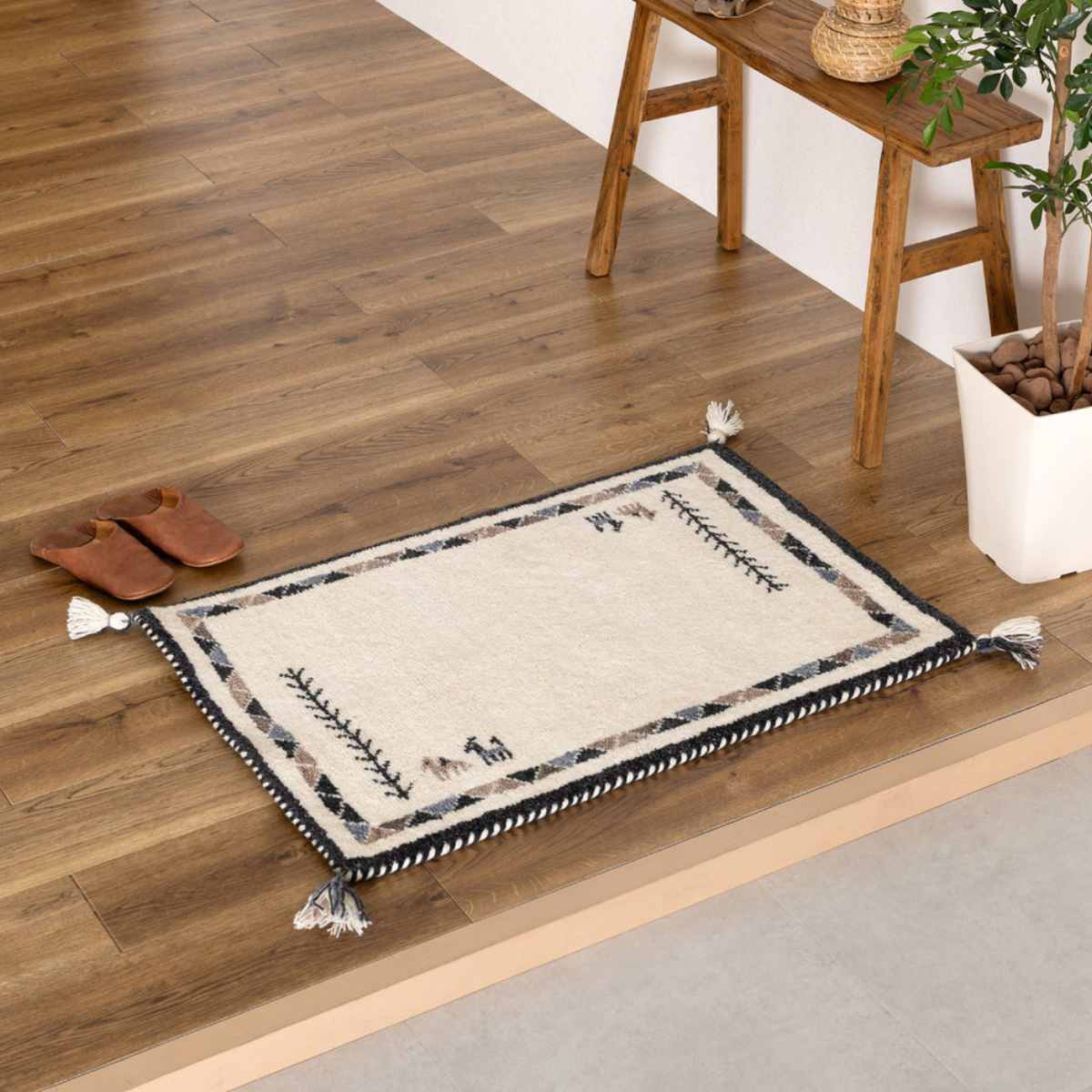 玄関マット 60×90 GABBEH 室内 ( マット ラグ 敷物 インテリア おしゃれ ウール100% 幅90cm ギャベ ギャッベ ハンドメイド オールシーズン フリンジ付き リビング ソファ横 ベッドサイド ラグマット 玄関用 エントランス ) 【D24】 D24