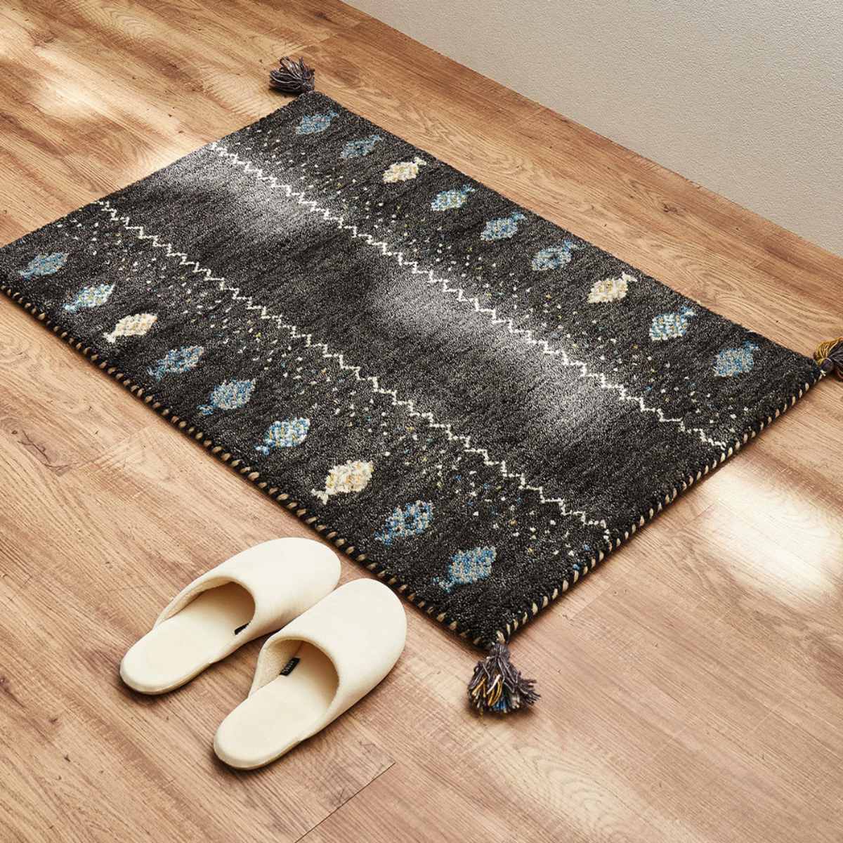 玄関マット 60×90 GABBEH 室内 ( マット ラグ 敷物 インテリア おしゃれ ウール100% 幅90cm ギャベ ギャッベ ハンドメイド オールシーズン フリンジ付き リビング ソファ横 ベッドサイド ラグマット 玄関用 エントランス ) 【D24】 D24