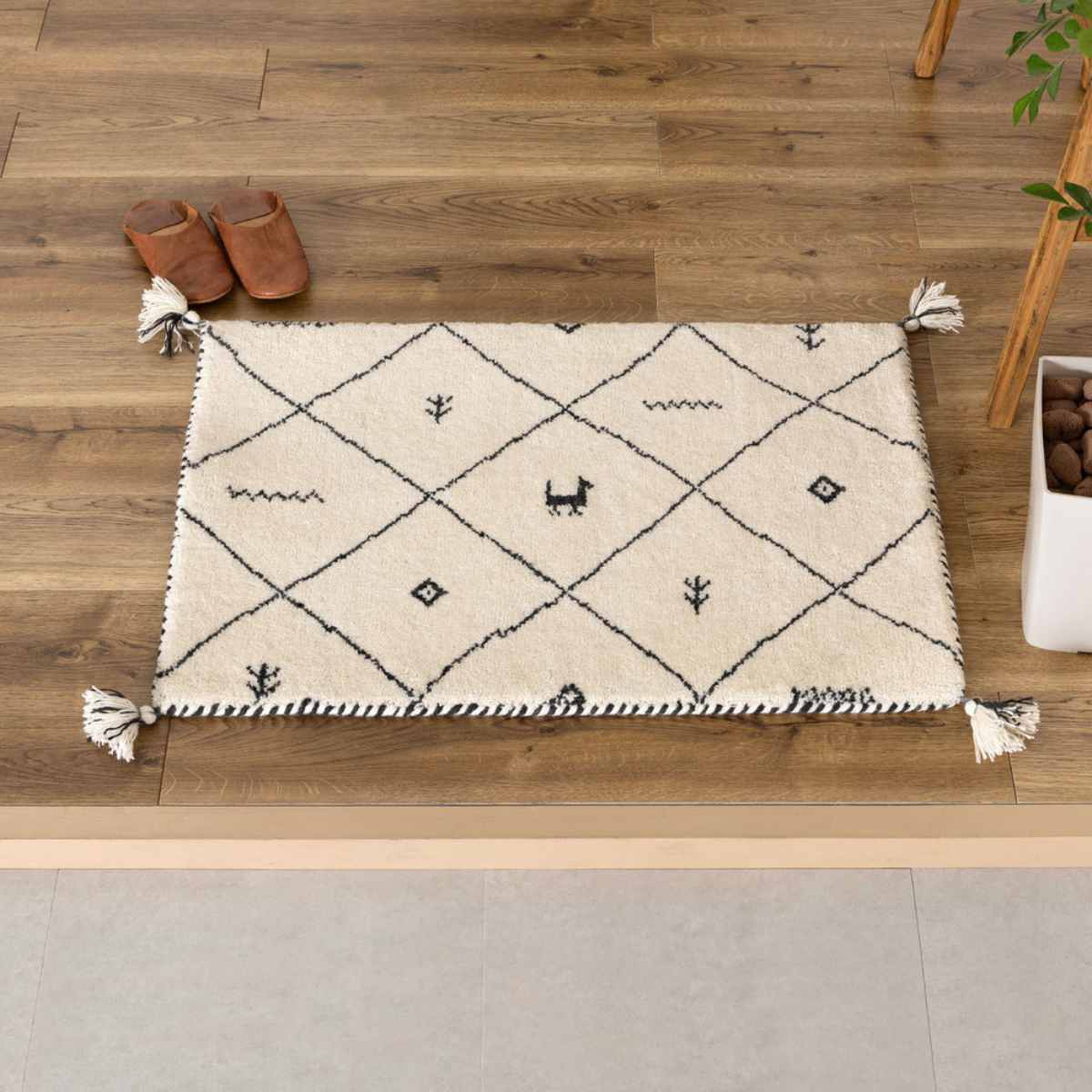 玄関マット 70×120 GABBEH 室内 ( マット ラグ 敷物 インテリア おしゃれ ウール100% 幅120cm ギャベ ギャッベ ハンドメイド オールシーズン フリンジ付き リビング ソファ横 ベッドサイド ラグマット 玄関用 エントランス ) 【D24】 D24