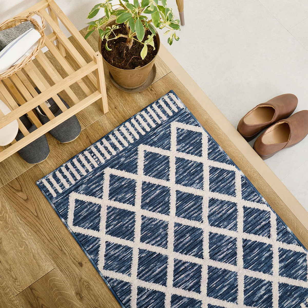 玄関マット 室内 アイラ 70×120 シャニールマット ( マット ラグ 敷物 インテリア おしゃれ 薄手 軽量 滑り止め シェニール 幅120cm 大きめ ジャガード キッチン リビング 寝室 洗面所 ランドリー 室内用マット 玄関 敷き物 大判 )