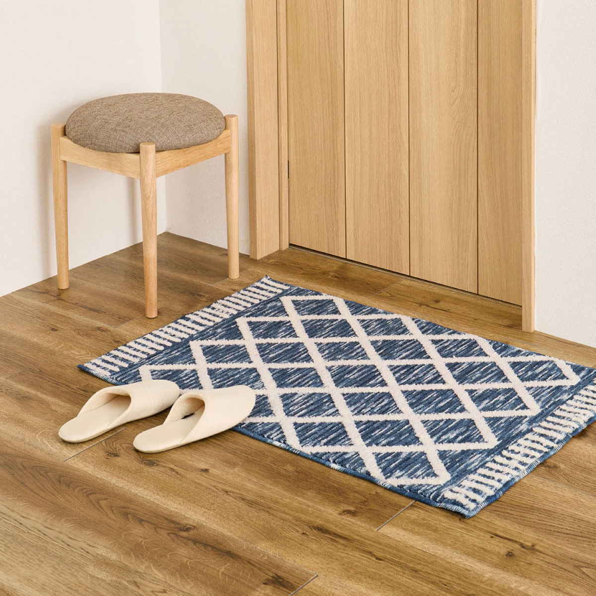 玄関マット 室内 アイラ 70×120 シャニールマット ( マット ラグ 敷物 インテリア おしゃれ 薄手 軽量 滑り止め シェニール 幅120cm 大きめ ジャガード キッチン リビング 寝室 洗面所 ランドリー 室内用マット 玄関 敷き物 大判 )