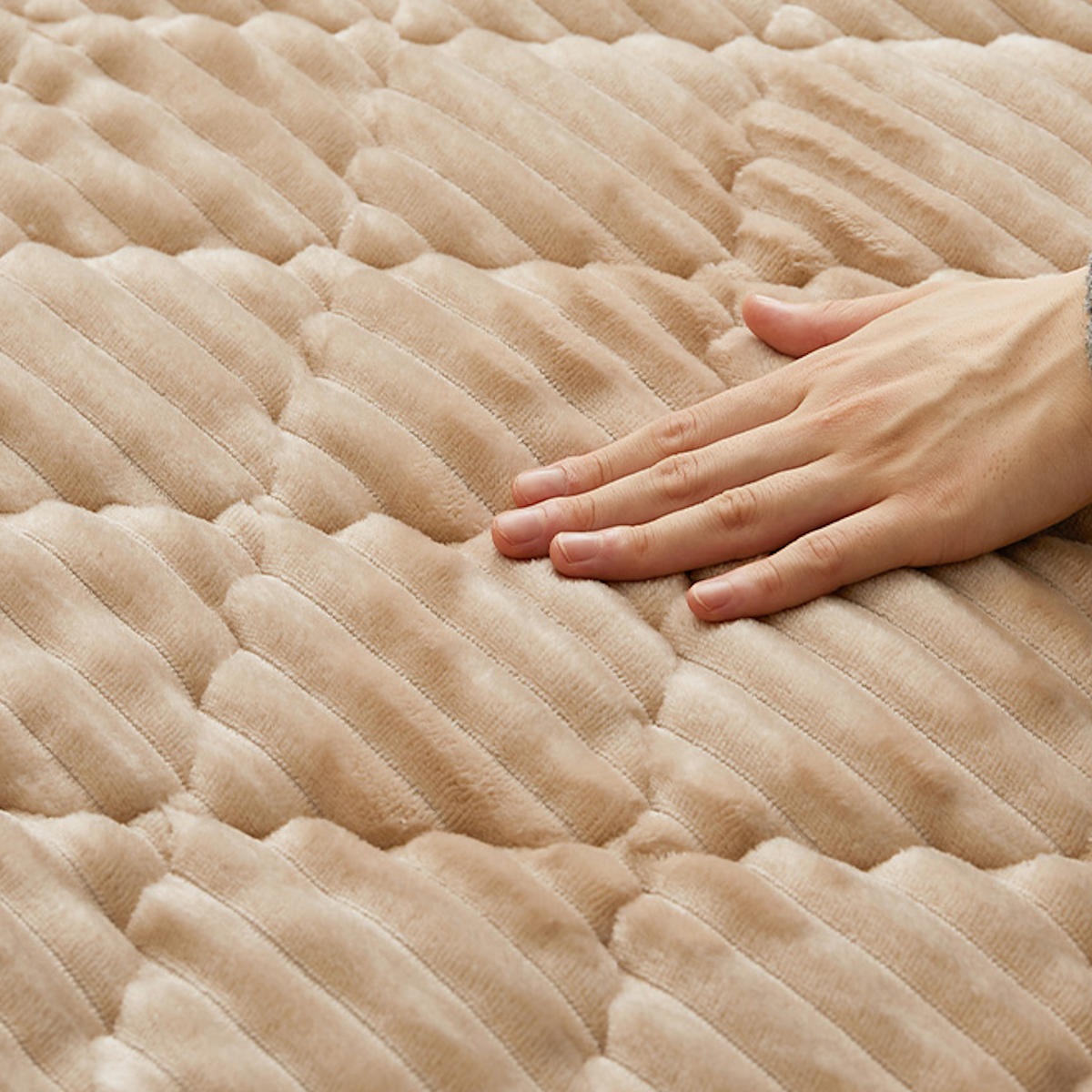 ラグ 洗える くすみカラーのストライプフランネルラグ ショコラ 190×190 ( マット ラグマット カーペット 正方形 床暖対応 絨毯 床暖 ホットカーペット 対応 洗えるラグ インテリア ホットカーペット対応 滑り止め フランネル ) 【ミルクホワイト】 ミルクホワイト