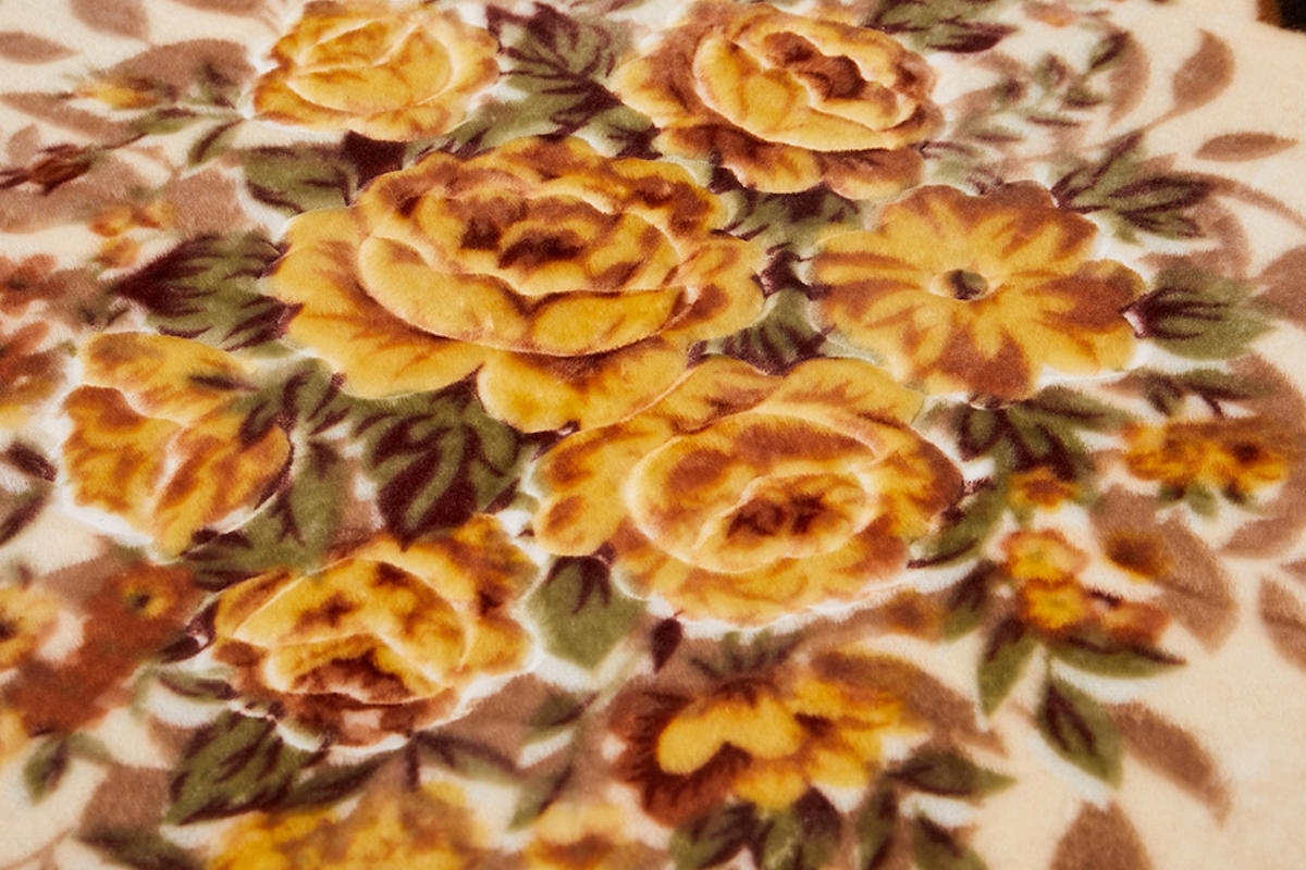 ラグ 洗える アドリア 185x185 ホットカーペットカバー ( ラグマット マット カーペット 絨毯 じゅうたん 床暖対応 床暖 床暖房 センターラグ 花柄 フラワー ホットカーペット インテリア ) 【ベージュ】 ベージュ