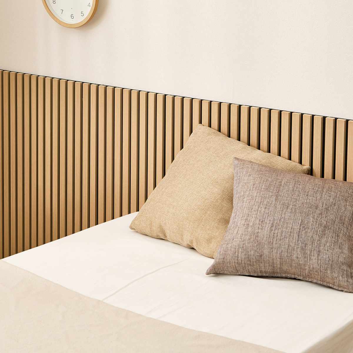 吸音パネル イパネッラ 6枚入り 防音 木目調 ( 吸音ボード ウォールパネル おしゃれ 壁 DIY 防音パネル 吸音材 カット 切れる 防音シート 防音マット 壁に貼る 壁面 オフィス インテリア 簡単DIY 吸音機能付き 内装 パネル 防音材 ) 【ダークブラウン】 ダークブラウン