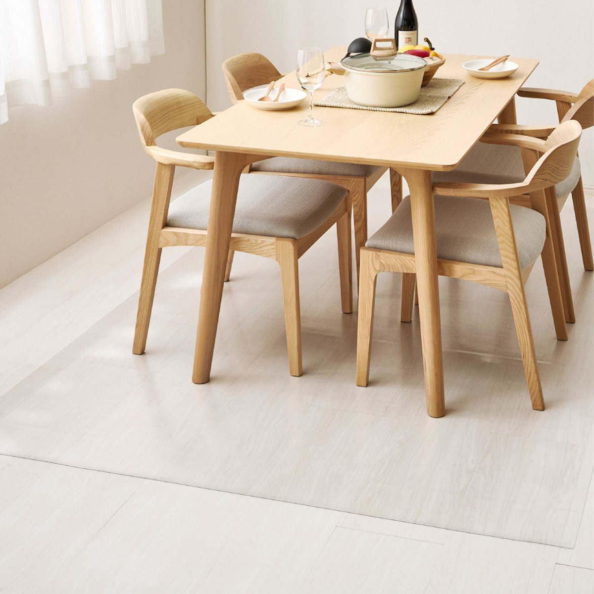 クリアマット 180x240 クリアダイニングラグ 透明マット ( マット フロアマット 透明 クリア フローリングマット クリアシート 床保護マット 抗菌効果 ズレにくい 床暖対応 フローリング フリーカット エンボス加工 角丸 )