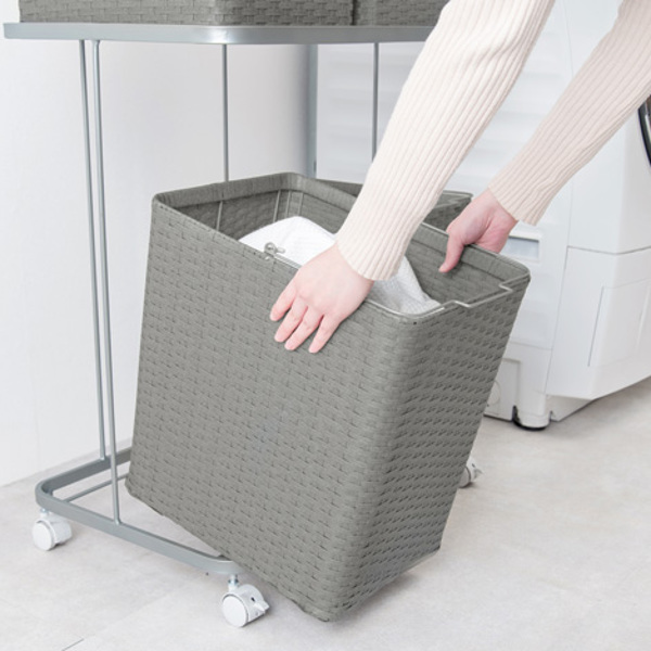 ランドリーラック 2段 ランドリーワゴン ランドリーバスケット バスケット付 横型 ラタン調 ( ラタン キャスター キャスター付 大容量 ワイド 洗濯 バスケット 脱衣かご ラック 洗濯物入れ 洗濯かご 四角 収納 防水 分別 ) 【ホワイト】 ホワイト