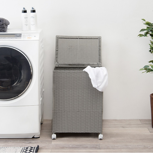 ランドリーボックス 70リットル ランドリーバスケット キャスター 大容量 ふた付 スリム ( 洗濯かご バスケット 隙間 収納 洗濯機横 ふた キャスター付き 脱衣かご ラック 洗濯物入れ 四角 70l 70L 目隠し 物入れ ) 【ホワイト】 ホワイト