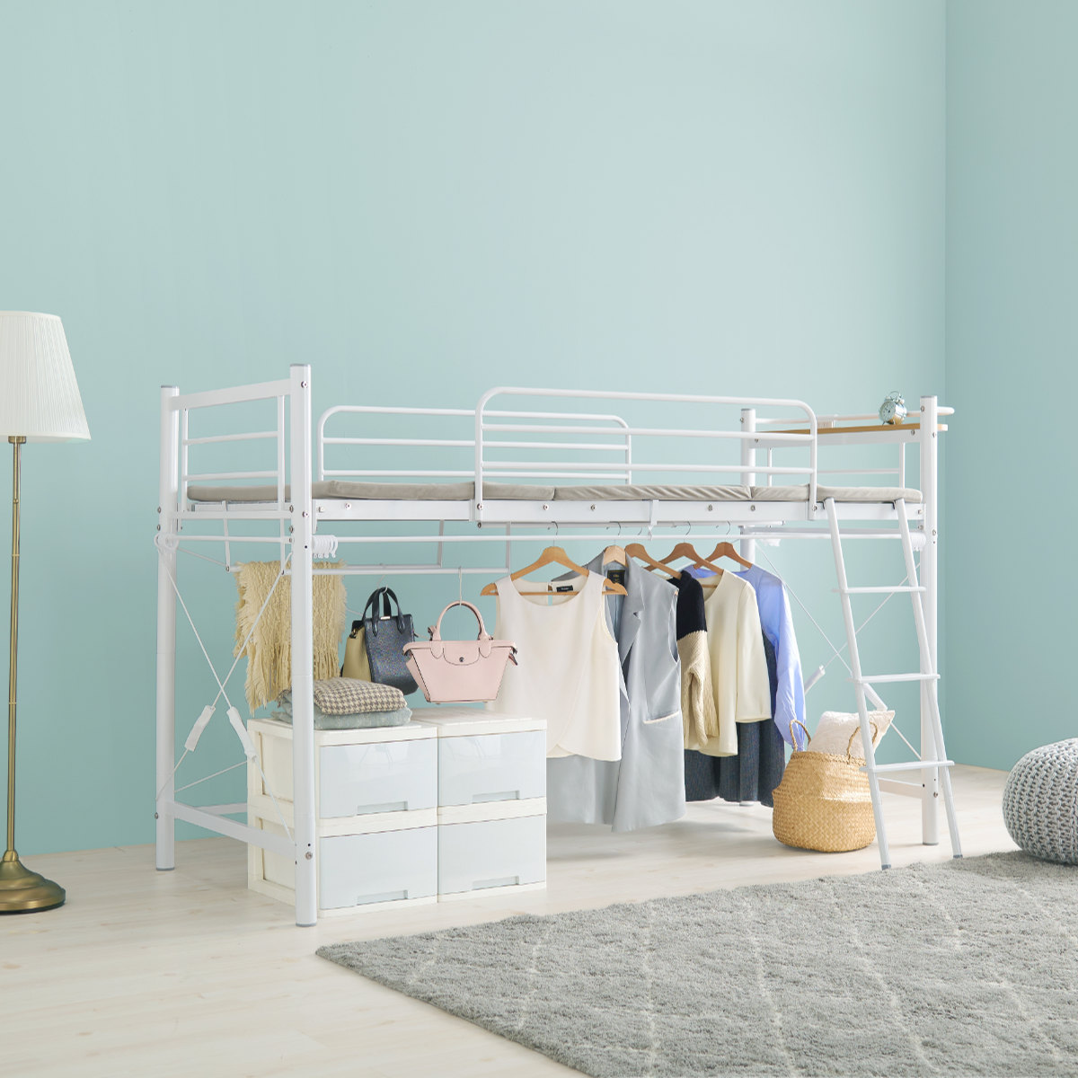 ロフトベッド シングル ロータイプ カーテン取付可能 2口コンセント付 2WAY ( ベッド 低め カーテンレール付 コンセント付 シングルベッド ロフト 宮棚 耐荷重100kg ハンガーポール付 収納 ) 【ホワイト】 ホワイト