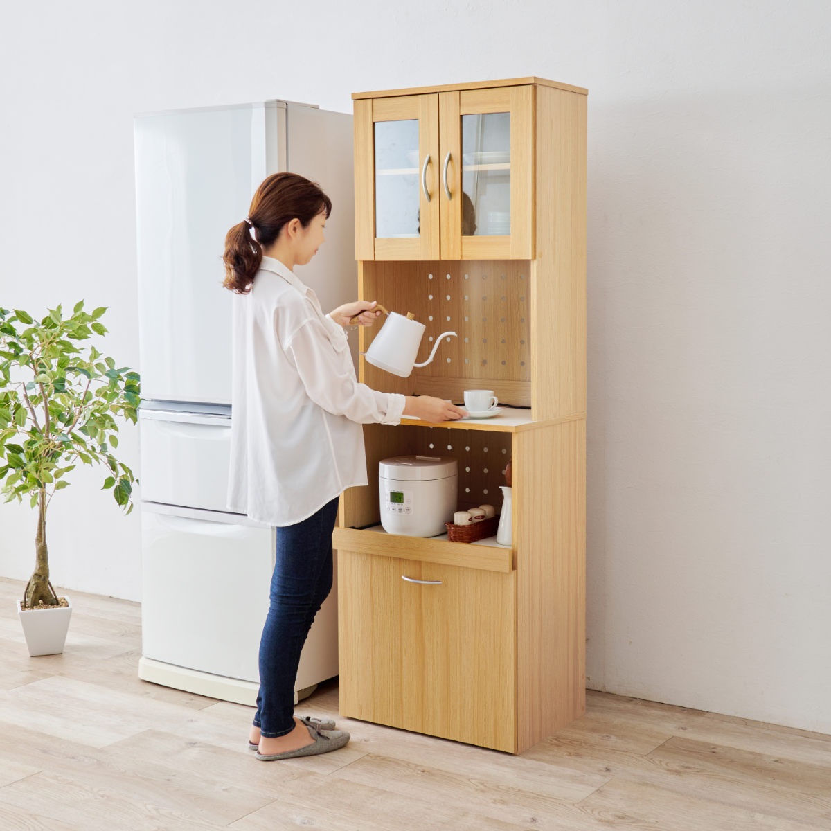 楽天市場】並べて使える 食器棚 幅60cm 2口コンセント スライド