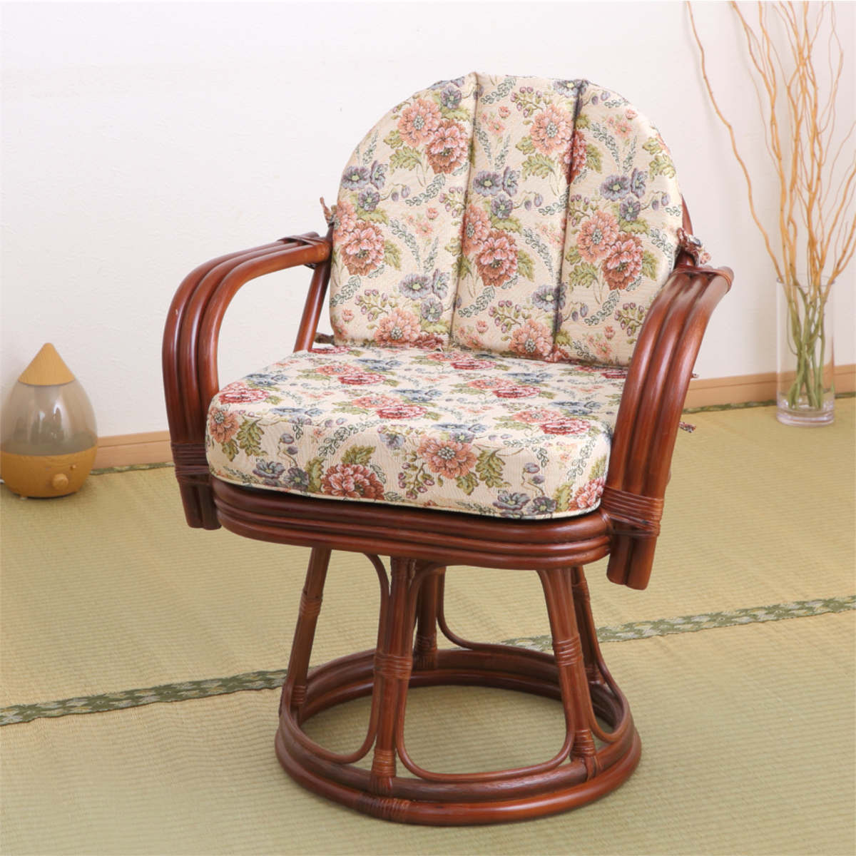 籐 回転座椅子 座面高42cm 花柄 軽量 ライトブラウン ( 座椅子 チェア アームチェア ダイニング 腰かけ 籐製 ラタン 回転椅子 腰掛け 回転式チェア 回転 クッション ハイチェア いす イス )