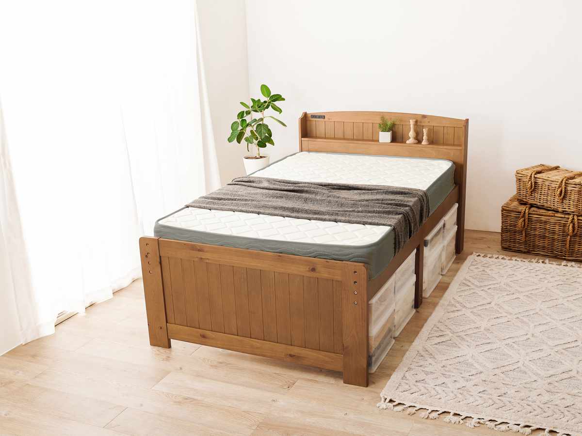 すのこベッド セミダブル ボンネルマット付 宮棚 2口コンセント付 ( ベッド マットレス付 ボンネルコイル コンセント付 天然木 ベッドフレーム 厚さ14.5cm ライトブラウン ナチュラル ホワイトウォッシュ ) 【ナチュラル】 ナチュラル