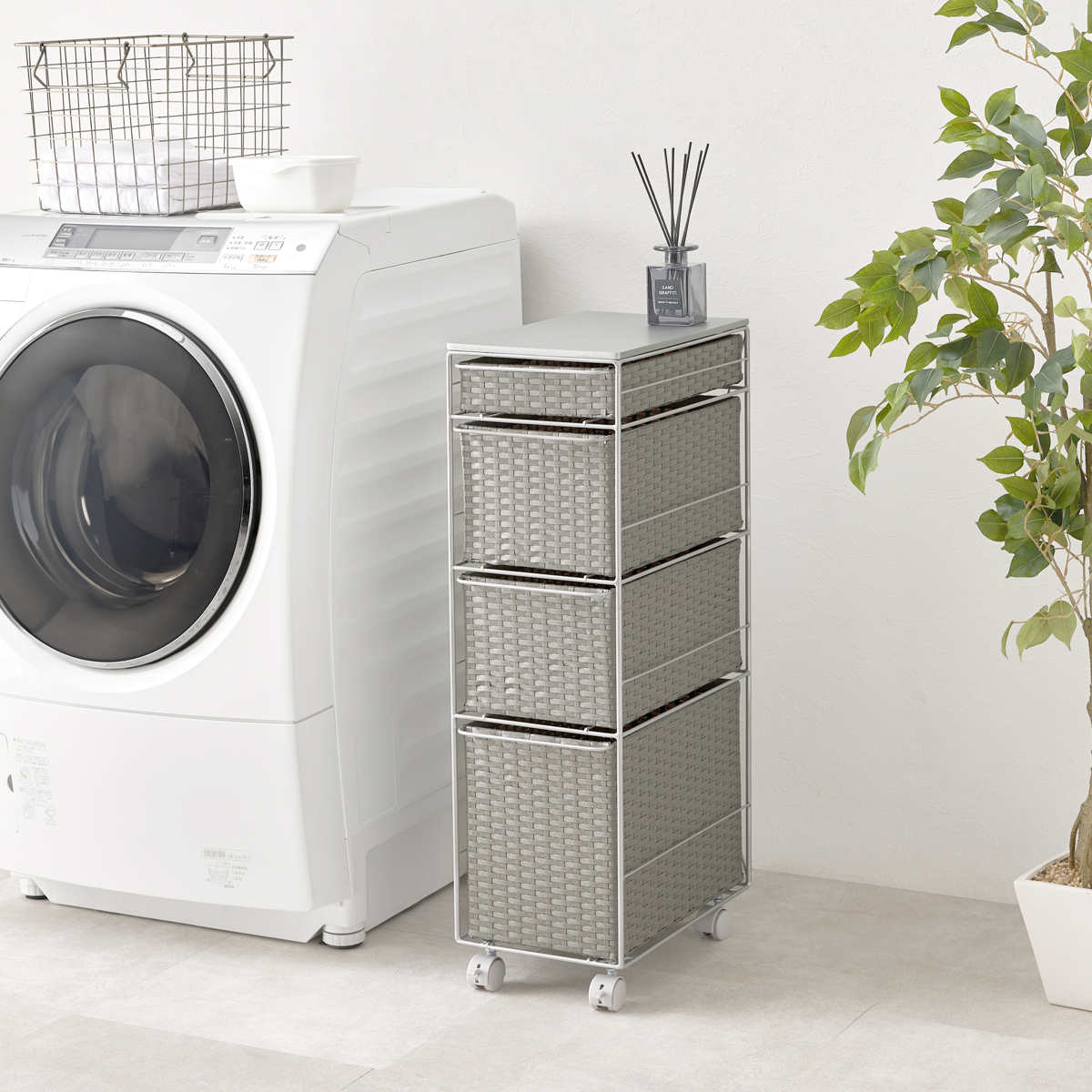 ランドリーチェスト 幅25cm 4段 スリム 引き出し 隙間収納 キャスター付き 木目調天板 スチール ポリエチレン ( チェスト ラタン調 すき間 キャスター 収納 かご 天板 ランドリーラック サニタリーラック ワゴン 樹脂製 編みかご ) 【グレー】 グレー